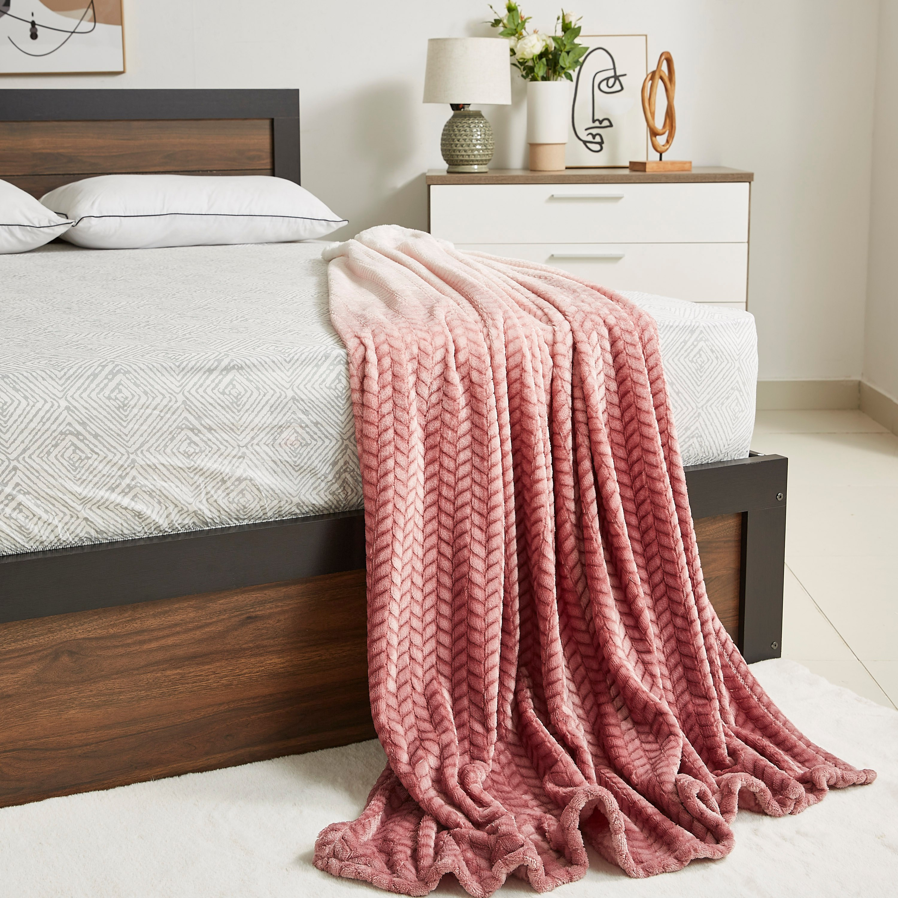 Feather Flannel Twin Blanket - 150x200 cm-hbxhomeware-hbxbedroom-image-2