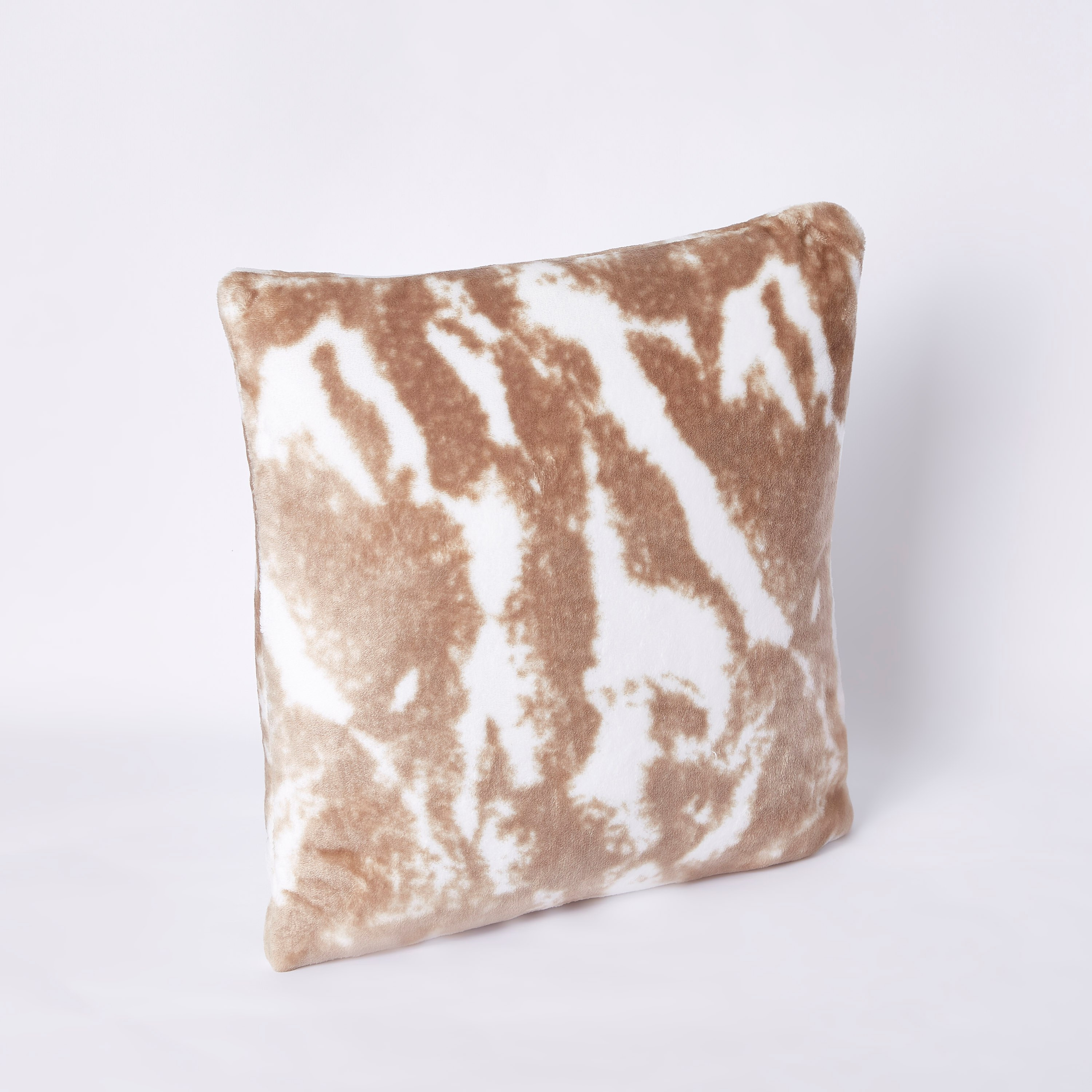 وسادة فلانيل محشوة بطبعات من جينيث - 45x45  سم-hbxlivingroom-furnishings-cushionsandcovers-filledcushions-image-5