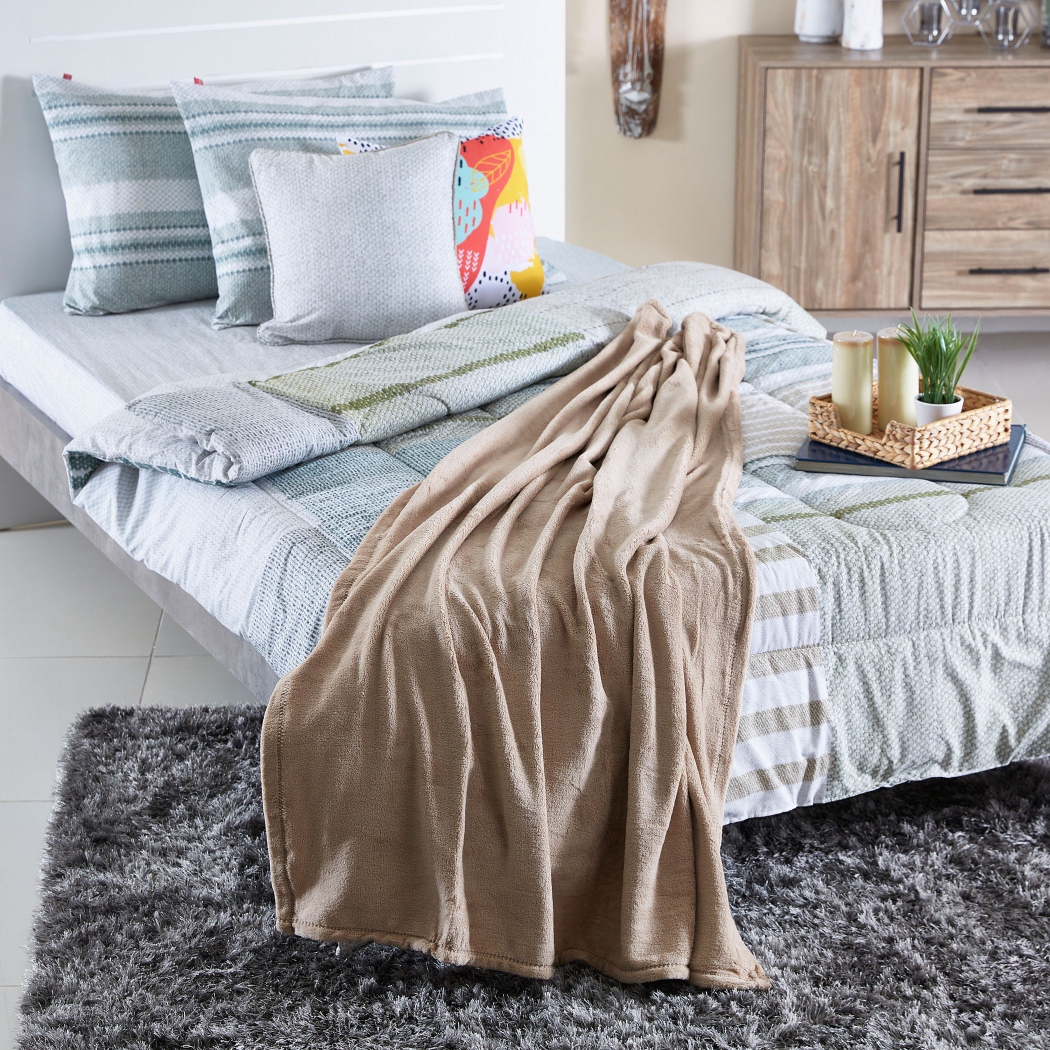 بطانية صوف خفيفة سادة كورال من أونتاريو - 120x170 سم-hbxhomeware-hbxbedroom-image-4