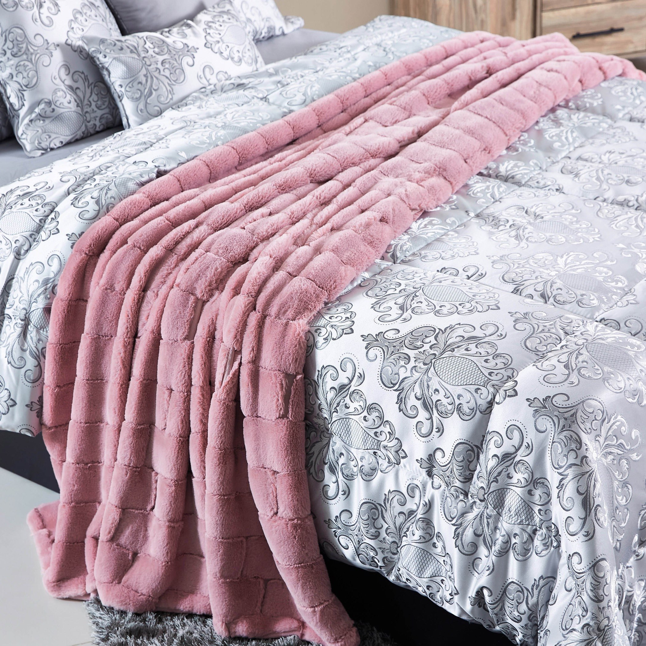 بطّانيّة توين من الفرو الاصطناعي من ليند - 150x220 سم-hbxhomeware-hbxbedroom-image-1