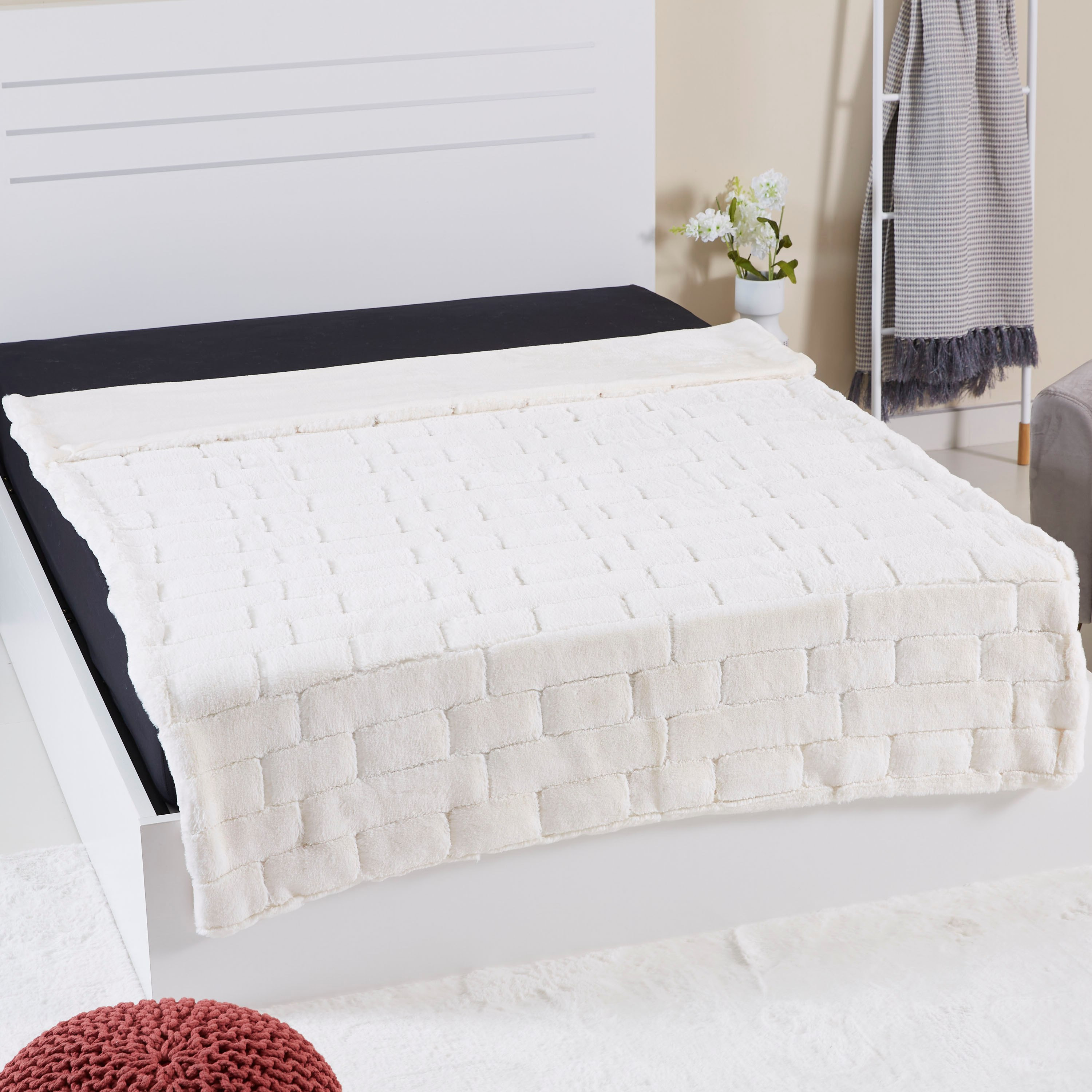 بطّانيّة مزدوجة من الفرو الاصطناعي من ليند - 150x220 سم-hbxhomeware-hbxbedroom-image-1