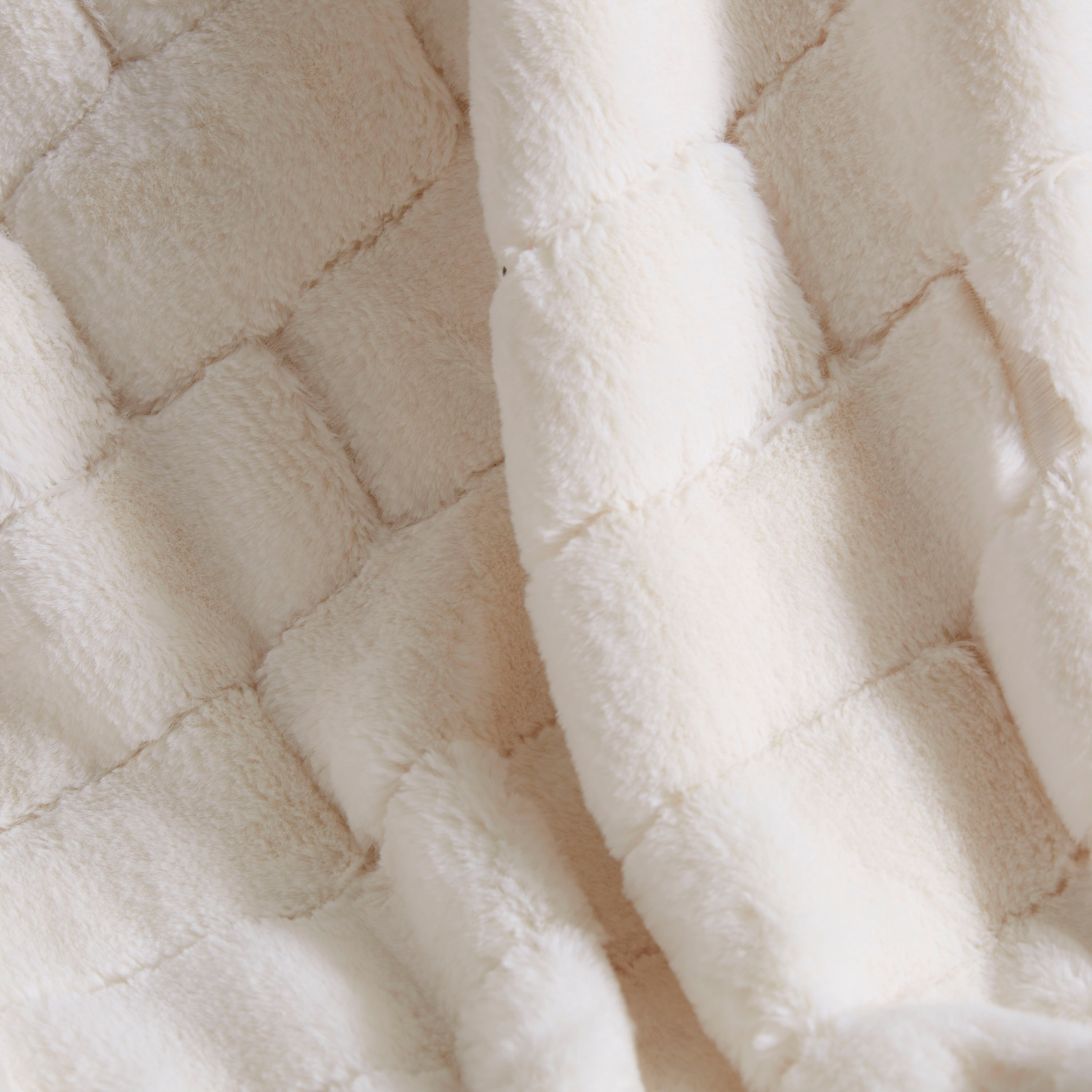 بطّانيّة مزدوجة من الفرو الاصطناعي من ليند - 150x220 سم-hbxhomeware-hbxbedroom-image-3