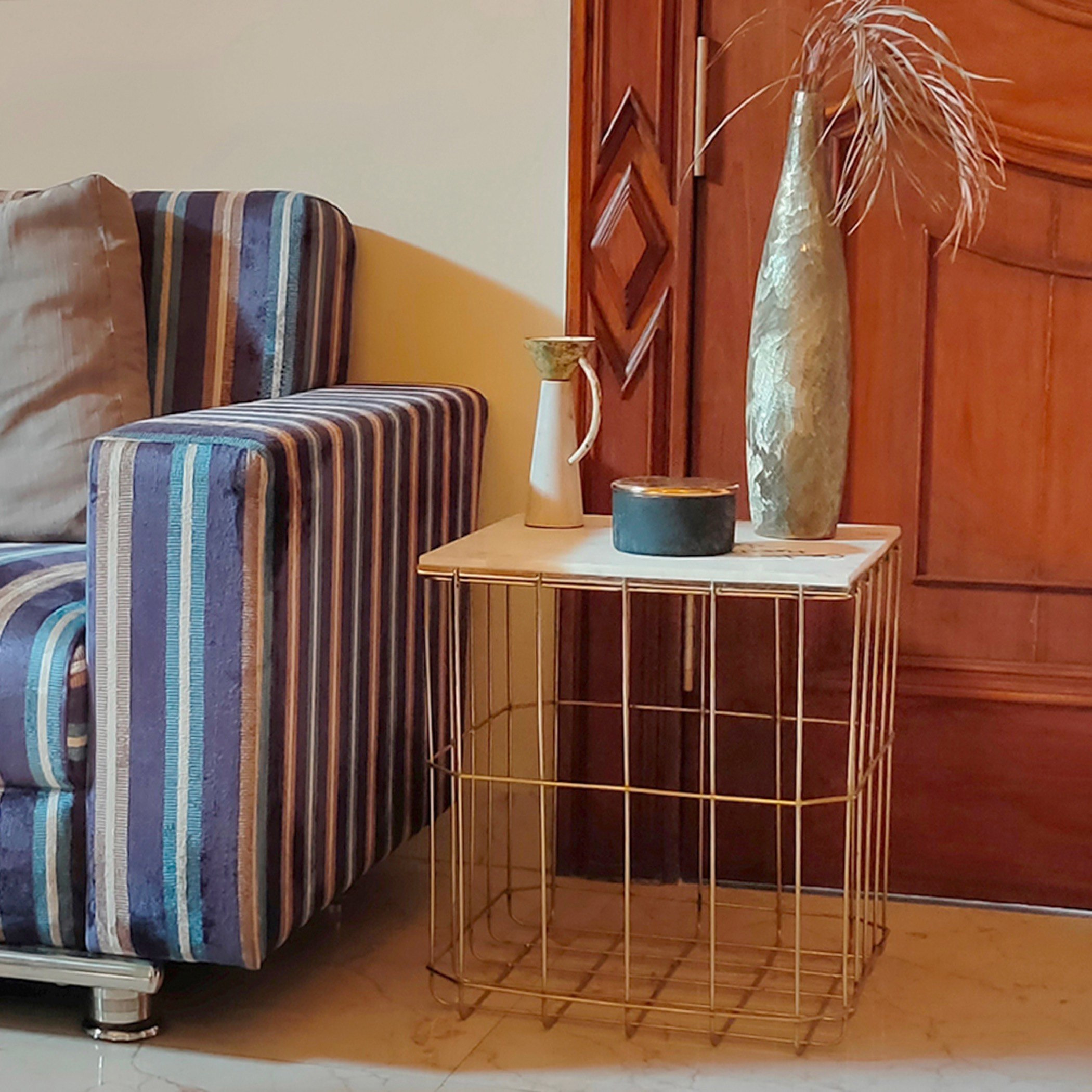 طاولة جانبيّة مزيّنة بالرخام من جيما-hbxfurniture-livingroom-endtables-image-1