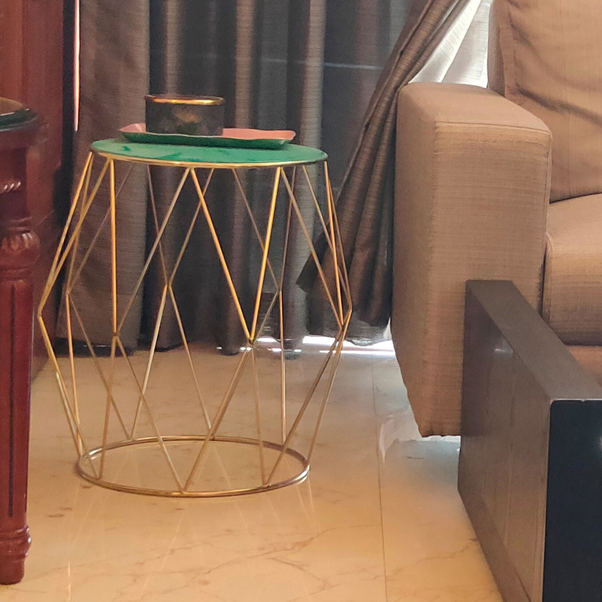طاولة جانبيّة معديّنة مزيّنة من ويست-hbxfurniture-livingroom-endtables-image-1