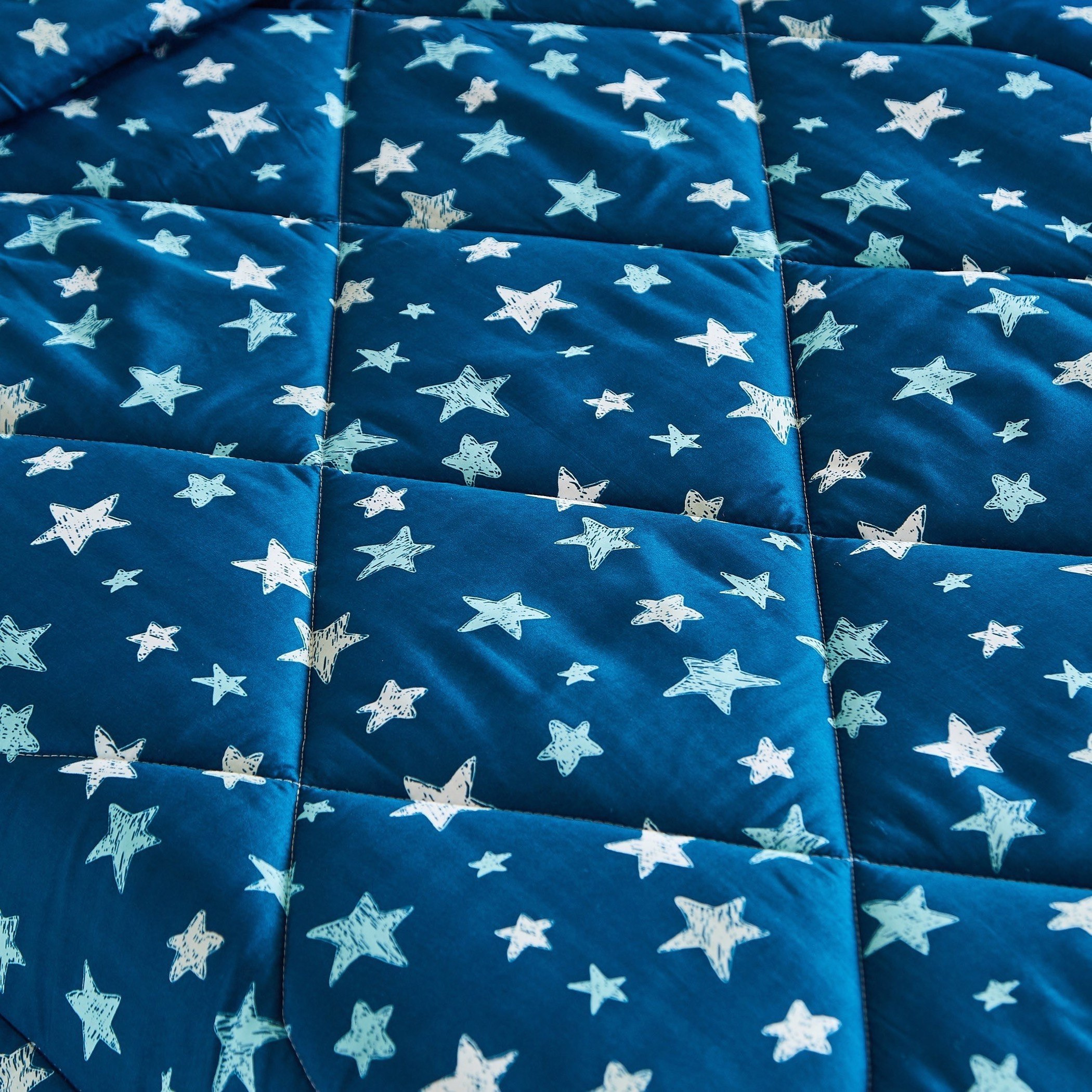 طقم لحاف فردي قطعتين بطبعات جلاكسي- 135x220 سم-hbxhomeware-hbxkidsandyouth-image-5