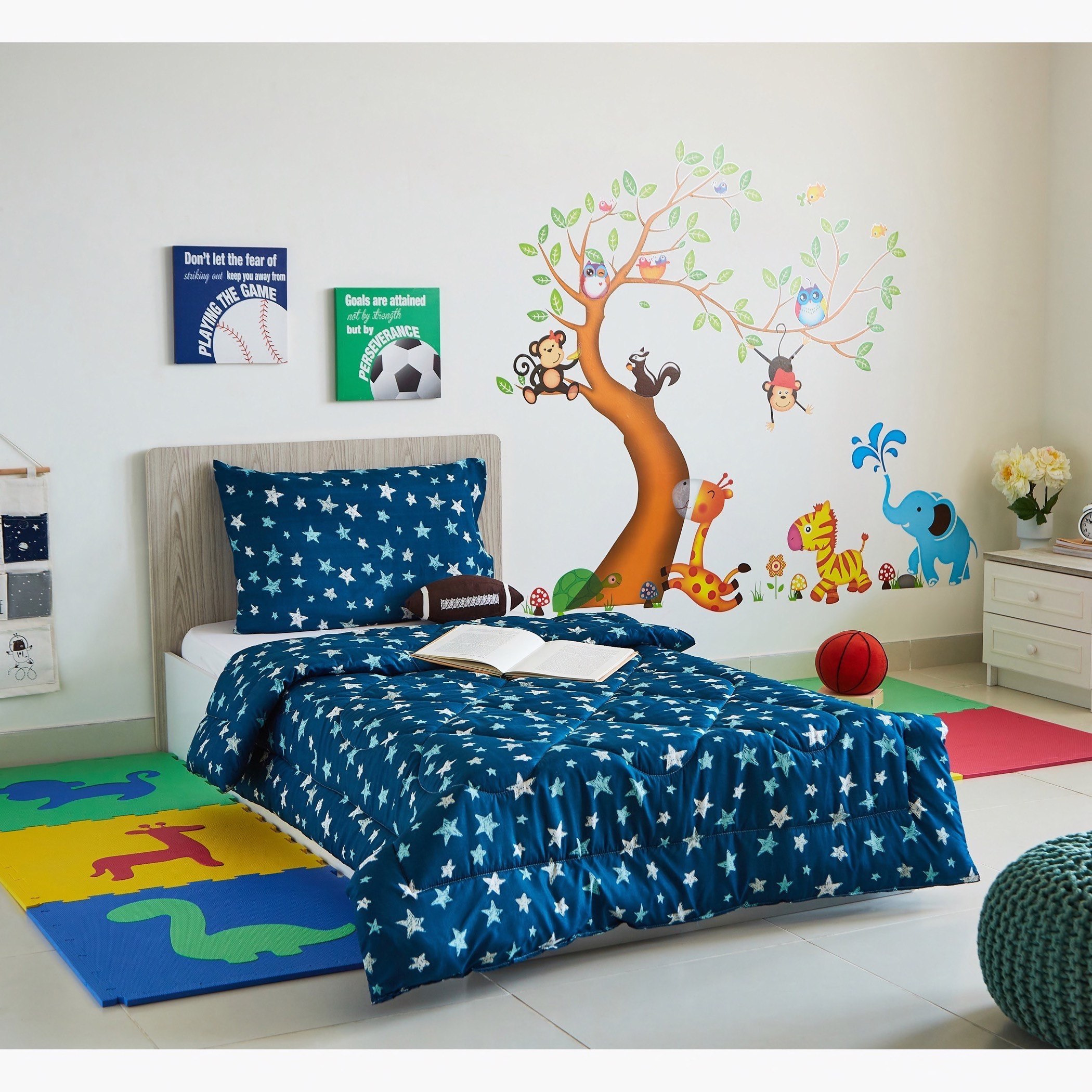 طقم لحاف فردي قطعتين بطبعات جلاكسي- 135x220 سم-hbxhomeware-hbxkidsandyouth-image-7