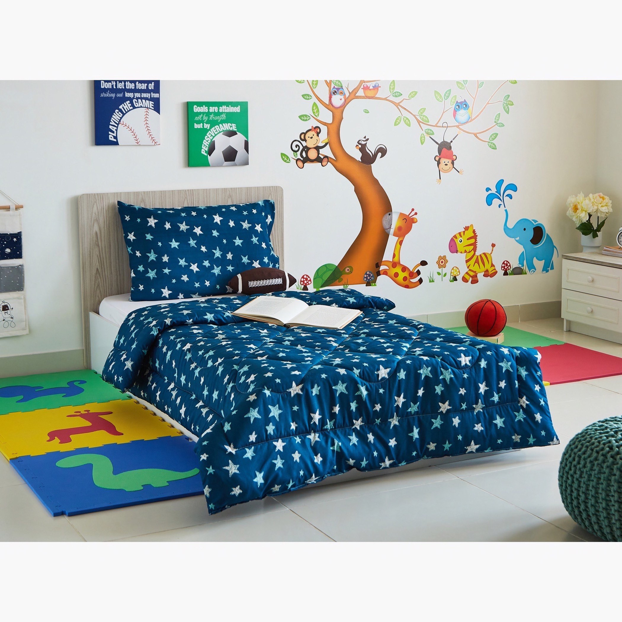 طقم لحاف فردي قطعتين بطبعات جلاكسي- 135x220 سم-hbxhomeware-hbxkidsandyouth-image-8