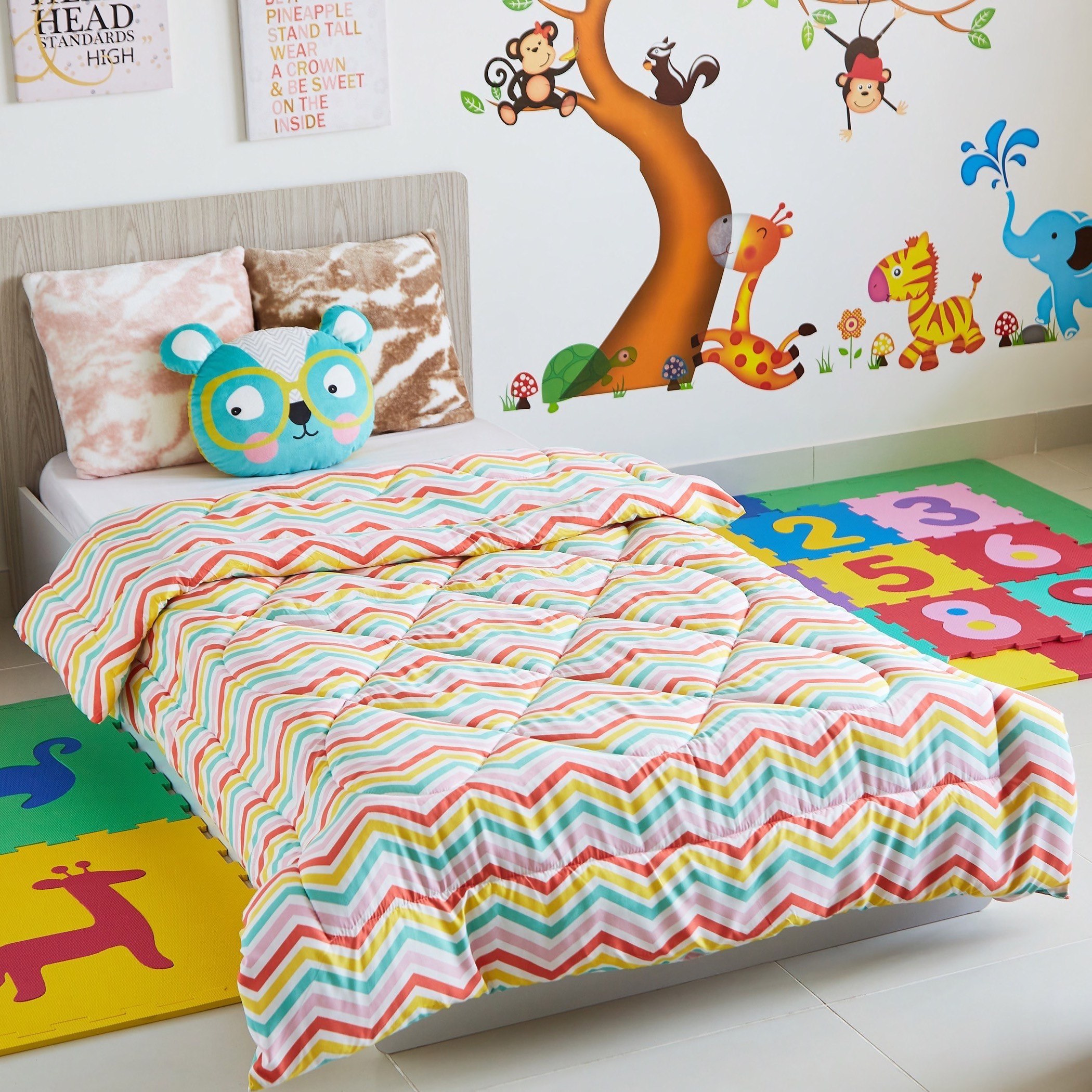 لحاف فردي بطبعات شيفرون - 135×220 سم-hbxhomeware-hbxkidsandyouth-image-1