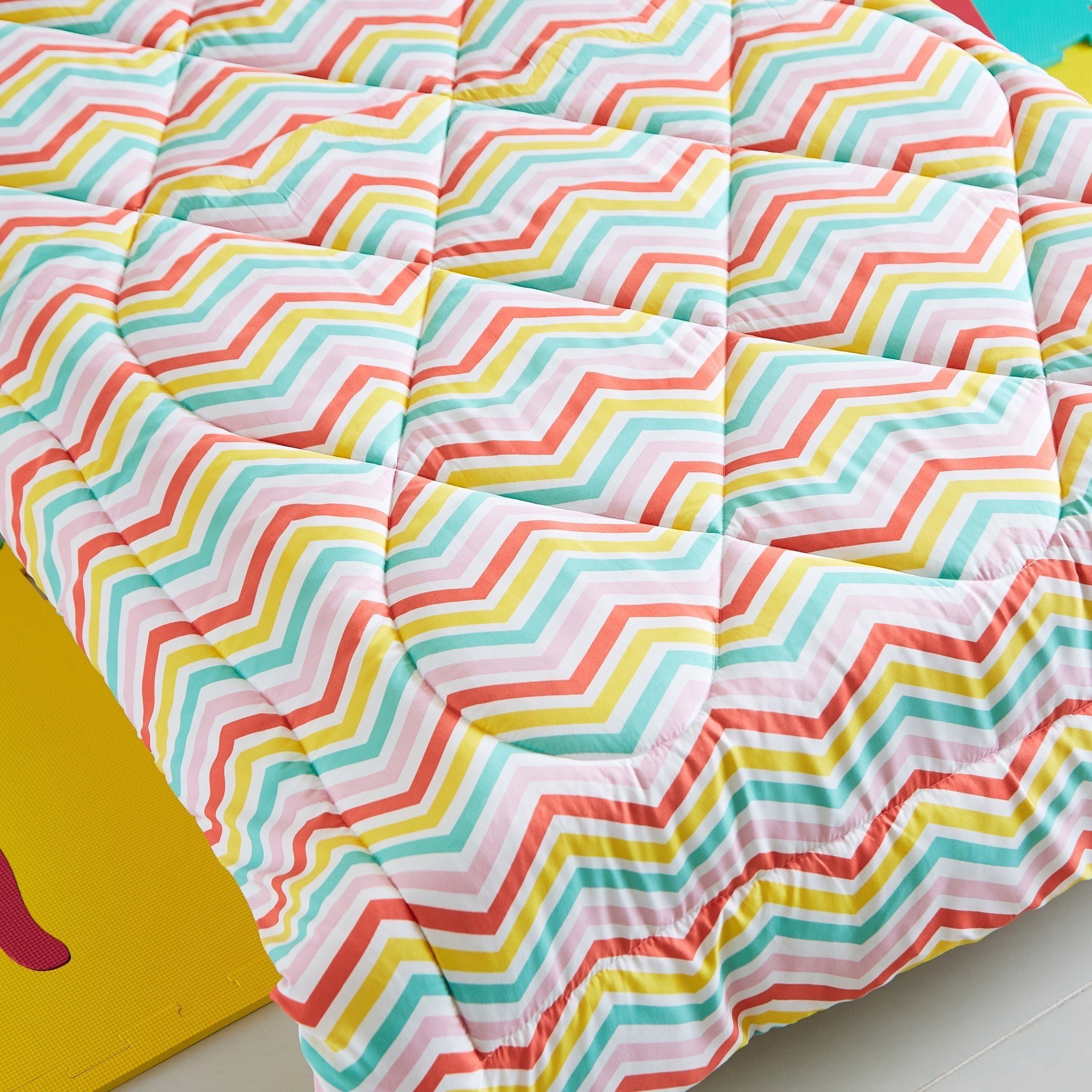 لحاف فردي بطبعات شيفرون - 135×220 سم-hbxhomeware-hbxkidsandyouth-image-3