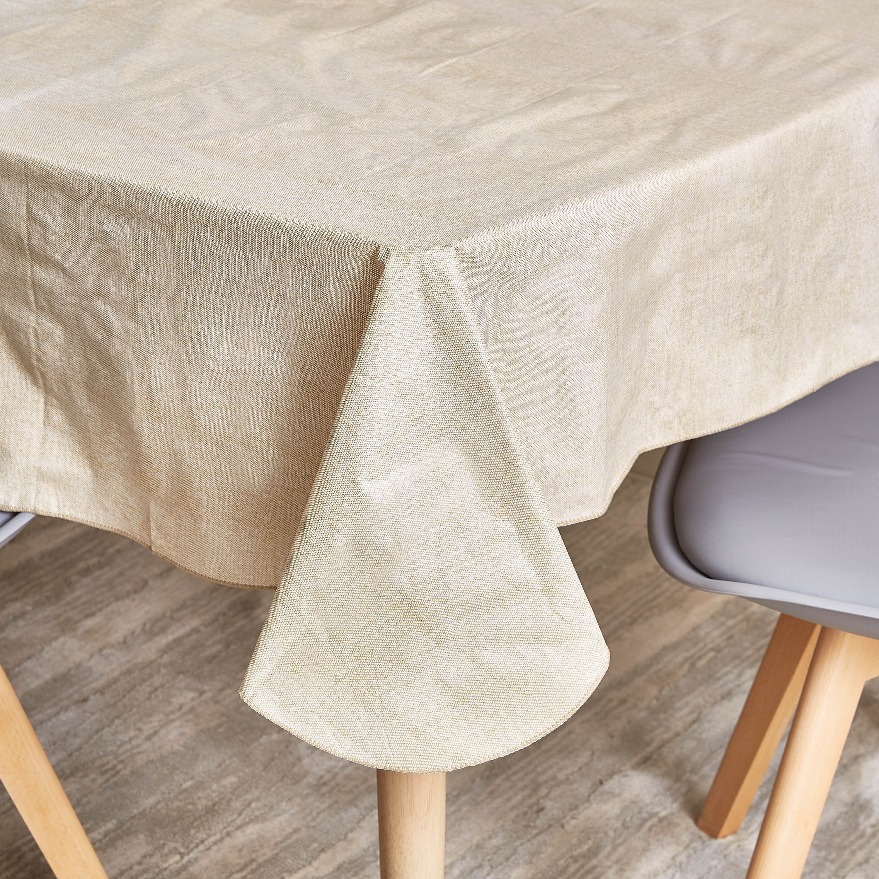 مفرش طاولة بي في سي من إليمنتري - 137x178 سم-hbxdecorandfurnishings-homefurnishings-tablelinens-image-1