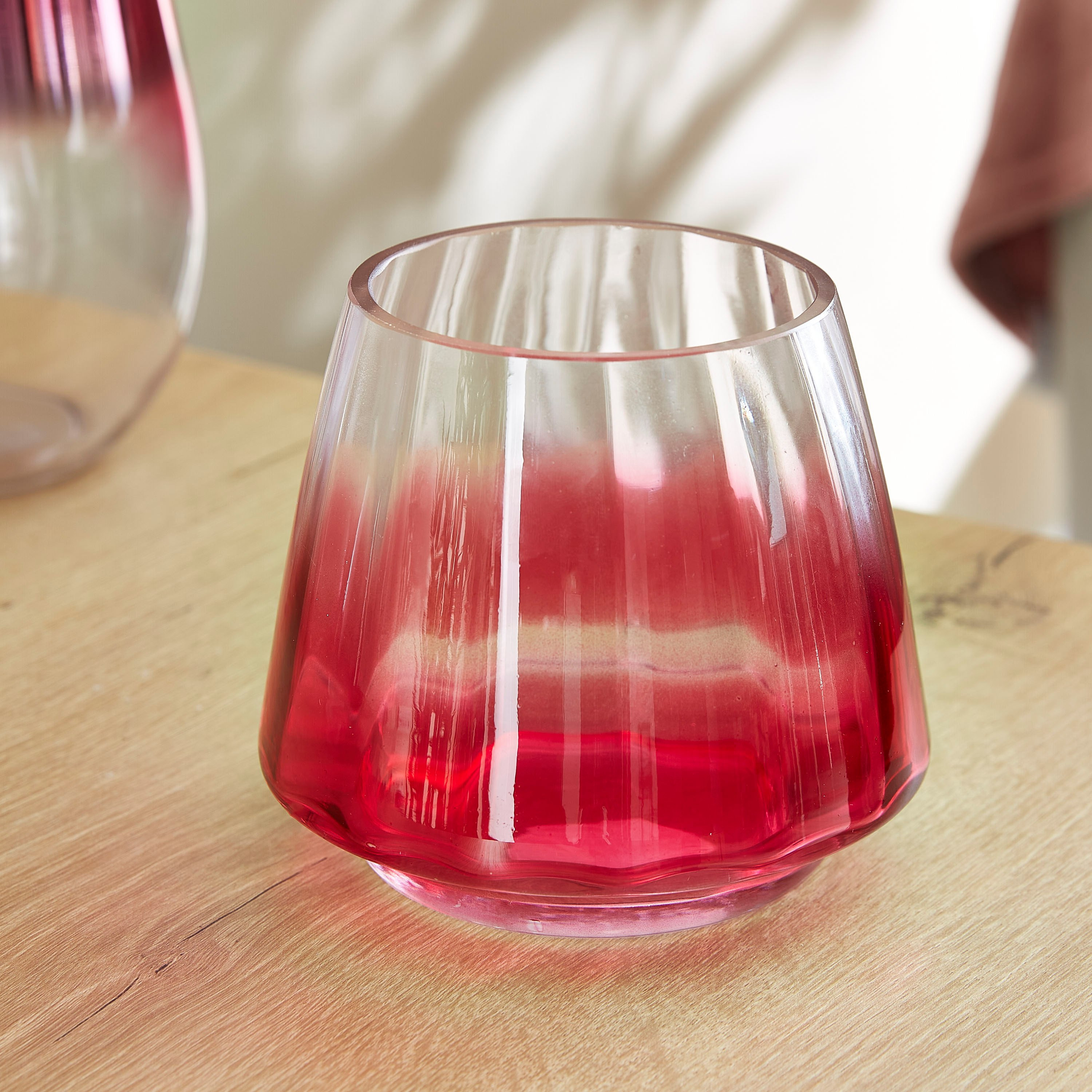 حامل شموع زجاجي متدرج اللون من آفا-hbxlivingroom-decorandaccessories-candleholders-image-3