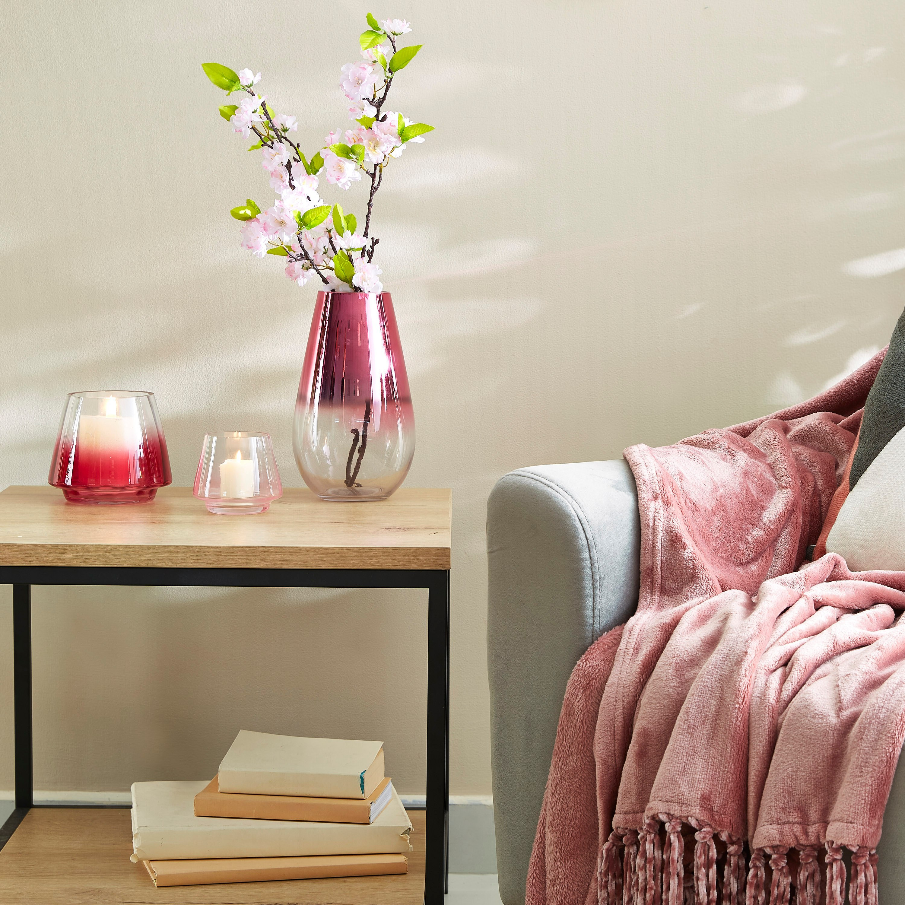 حامل شموع زجاجي متدرج اللون من آفا - صغير-hbxlivingroom-decorandaccessories-candleholders-image-5