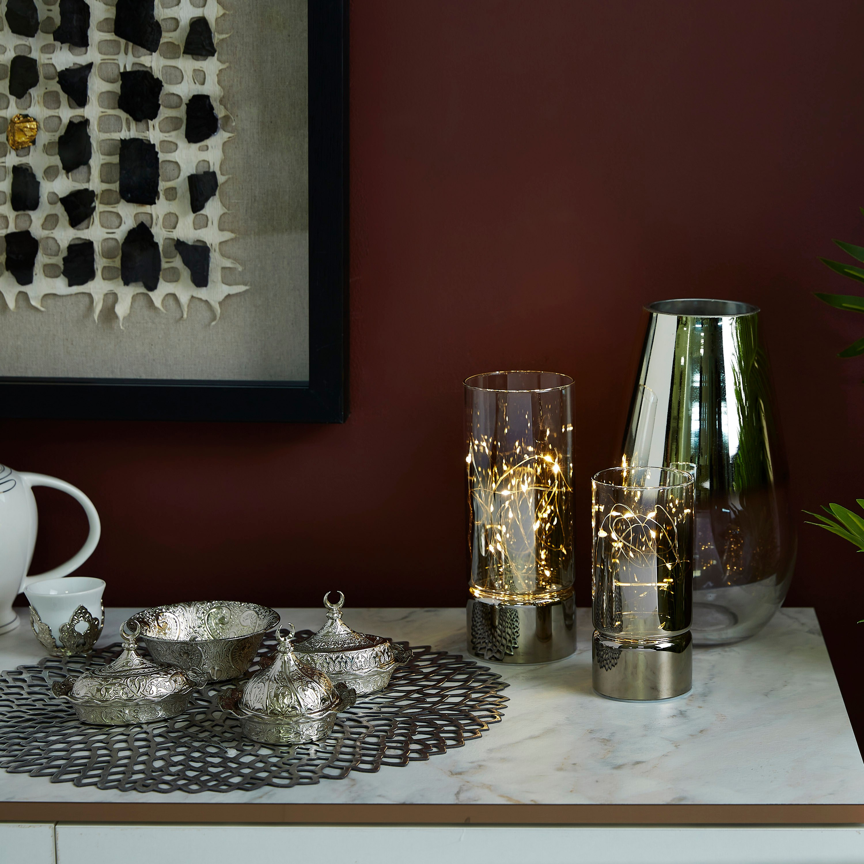 Ava Glass Cylinder Ombre Vase with LED Lights-hbxhomeware-hbxdecorandfurnishings-image-4