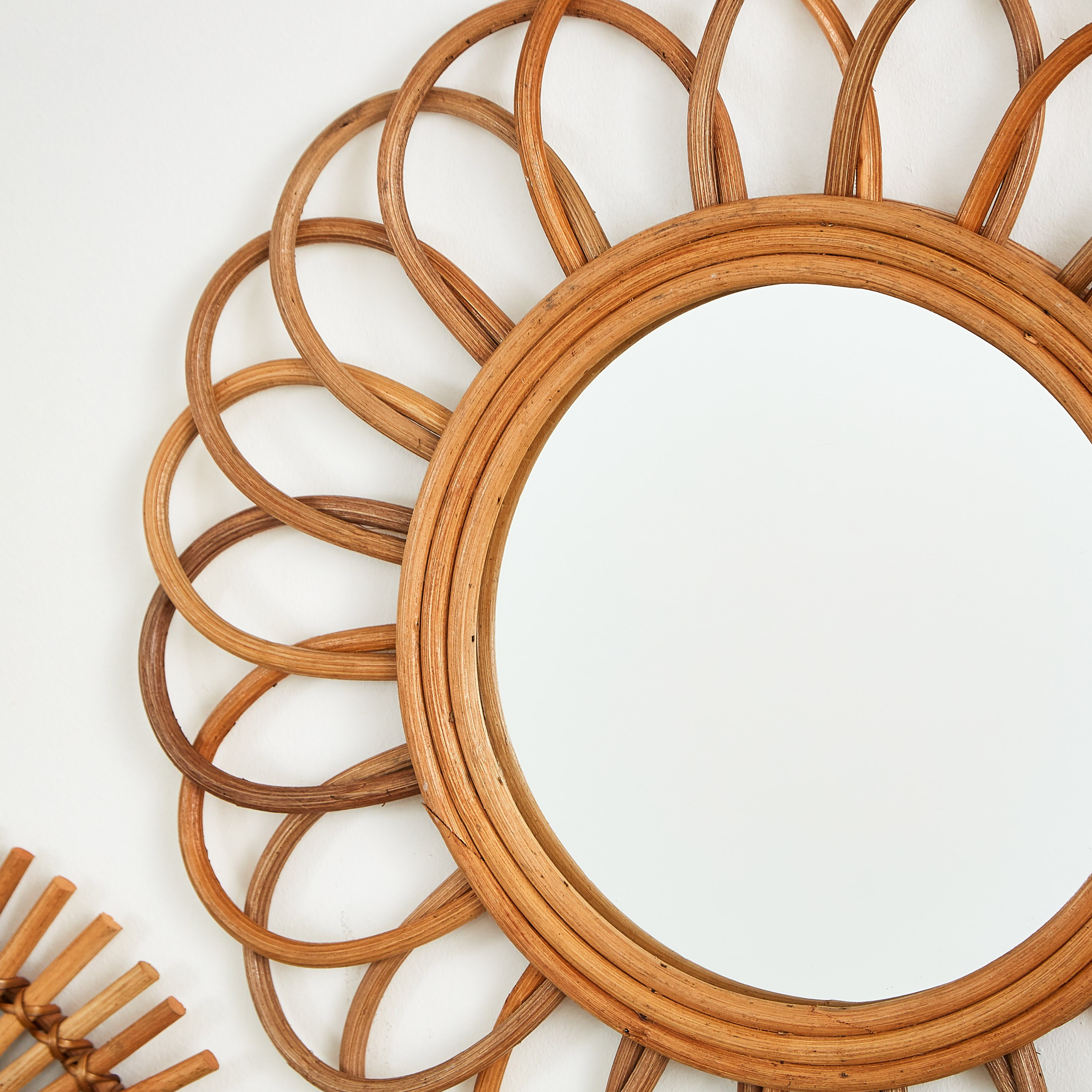 Natura Rattan Floral Mirror - 53x3 cm-hbxhomeware-hbxdecorandfurnishings-image-3