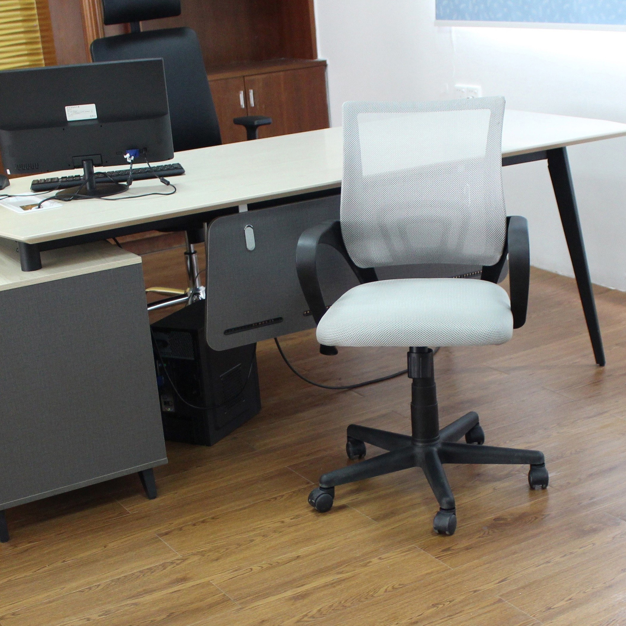 كرسي مكتب من مالمو-hbxfurniture-kidsroom-studychairs-image-1