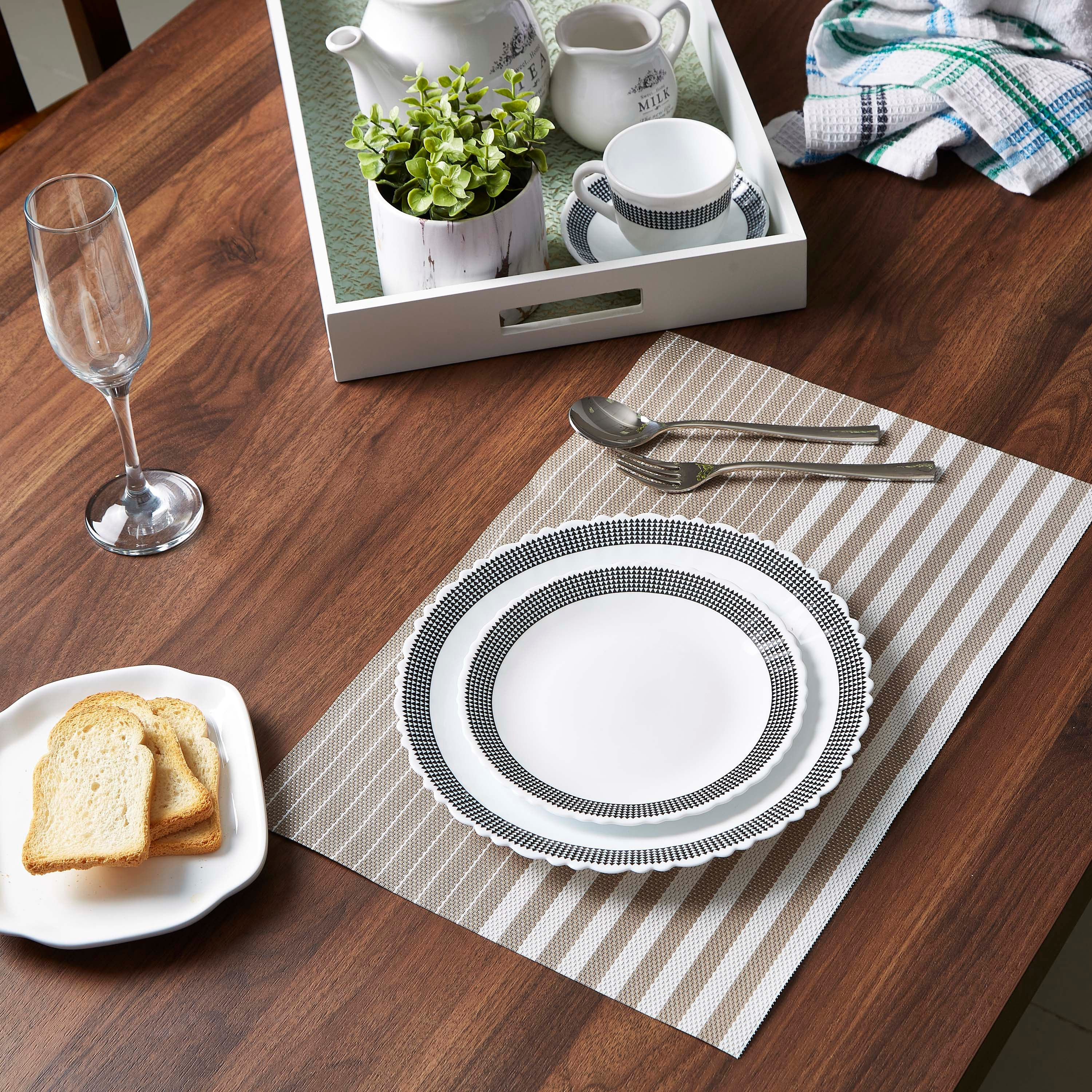 لبادة صحون مخططة من إيلا - 30 × 45 سم-hbxdecorandfurnishings-homefurnishings-tablelinens-image-3