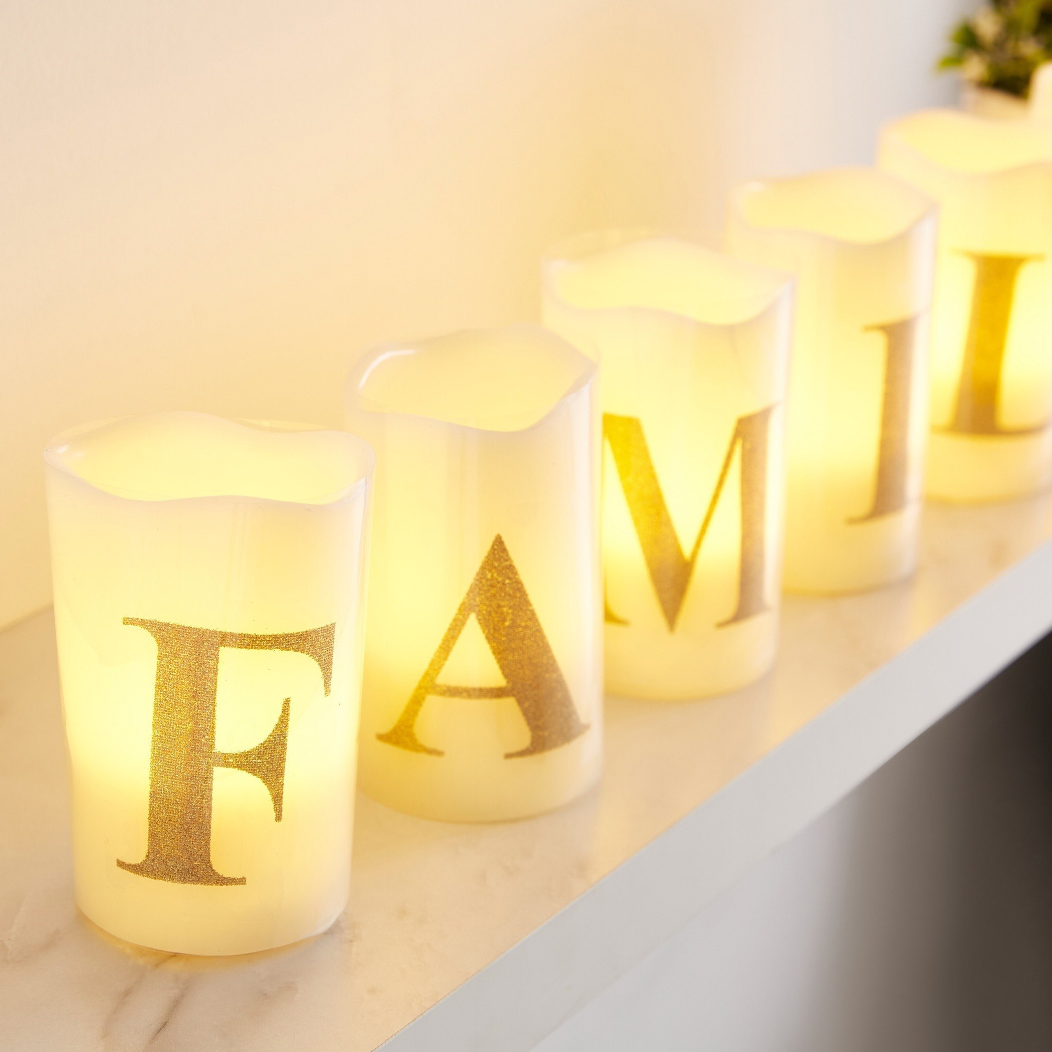 طقم شموع أل إي دي بتصميم كلمة فاميلي من أورلا-hbxdiningroom-lighting-decorativesandstringlights-image-5