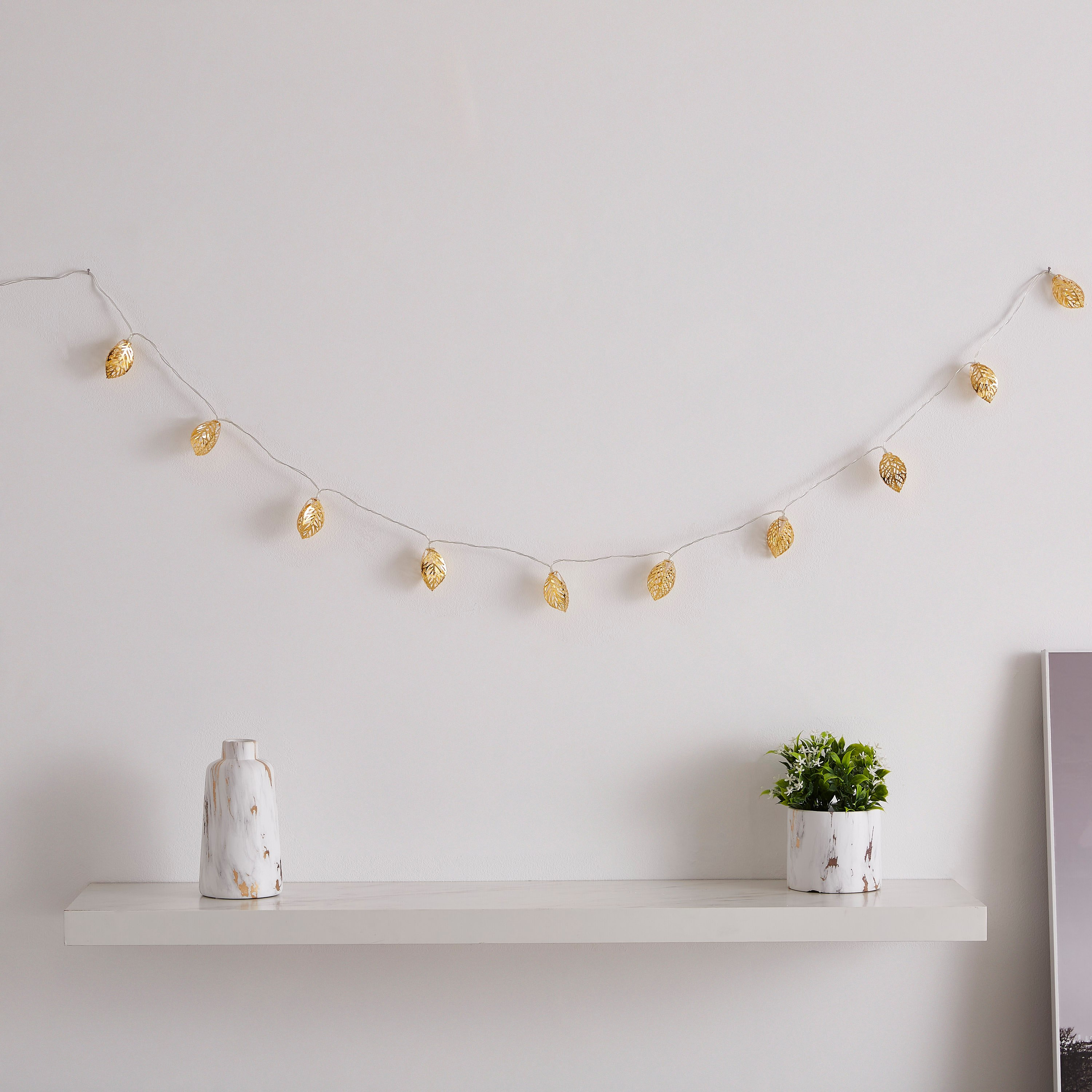 خيط إضاءة أل إي دي بتصميم ورقة شجر 10 قطع من أورلا - 165 سم-hbxdiningroom-lighting-decorativesandstringlights-image-2