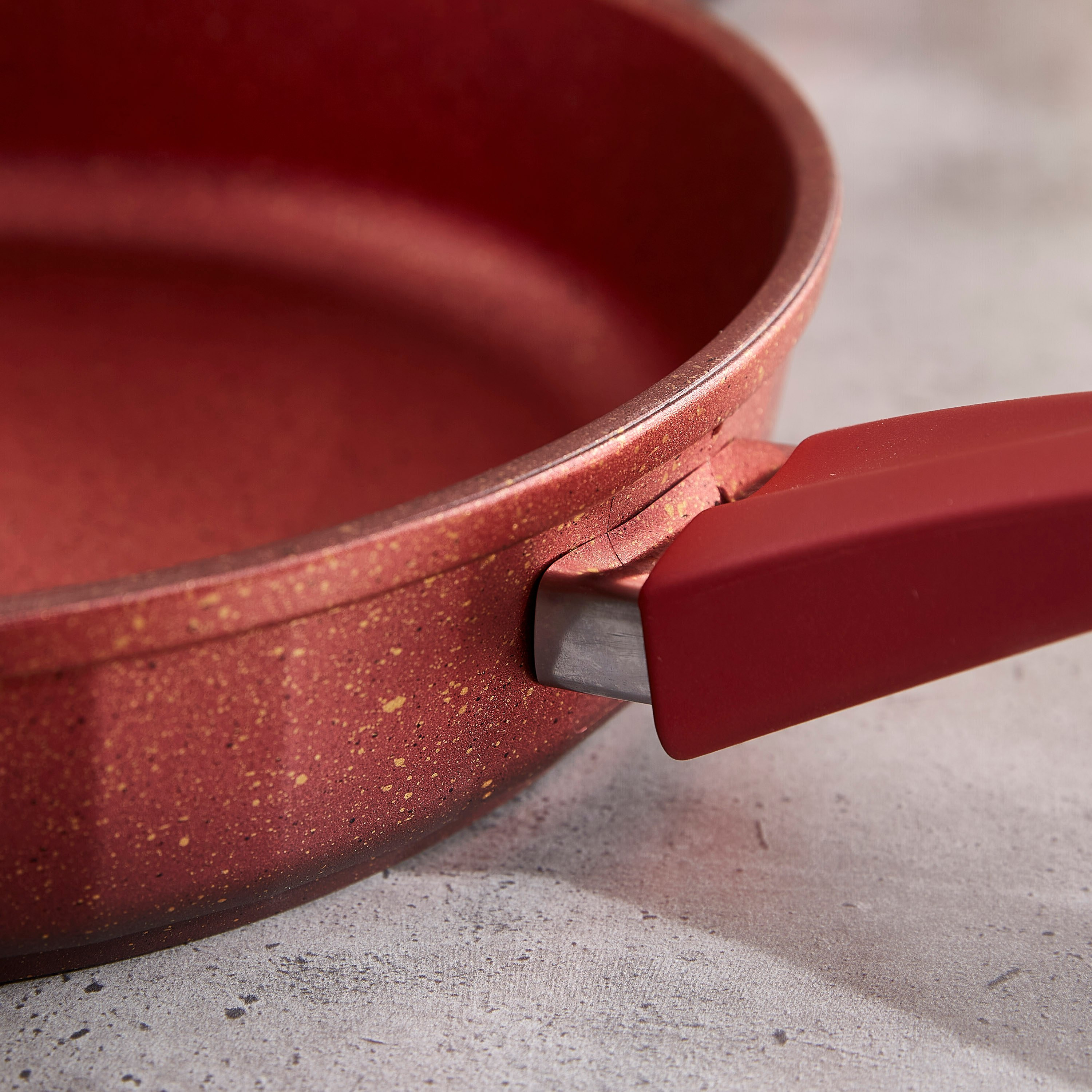 طقم أواني طهي ثقيلة دايكاست قابلة للاستخدام في الفرن من لا كوتشينا -7 قطع-hbxkitchen-kitchenware-foodpreparation-image-9
