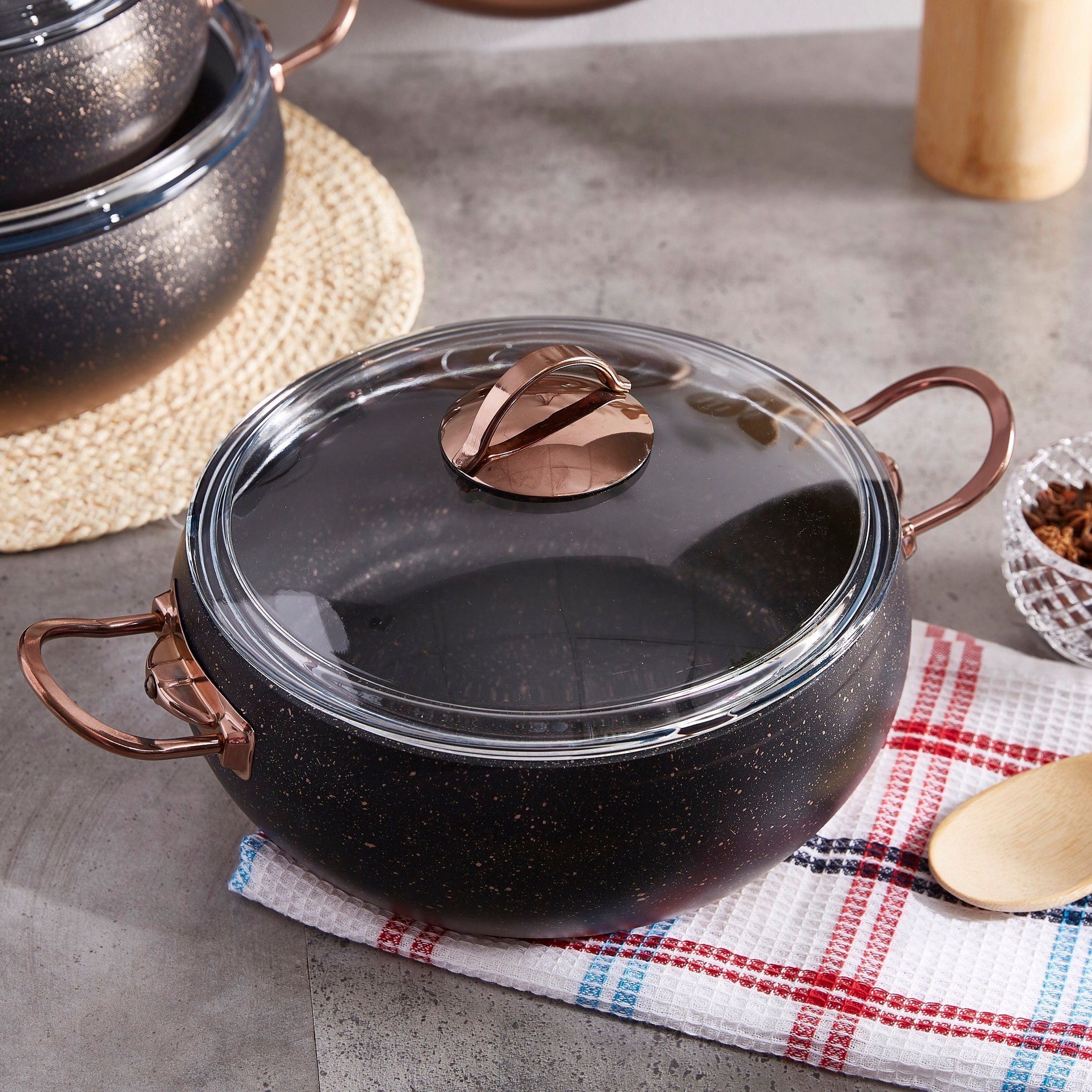 طقم أواني طهي ثقيلة مطليّة آمن للاستخدام في الفرن من لا كوتشينا -7 قطع-hbxkitchen-kitchenware-foodpreparation-image-3