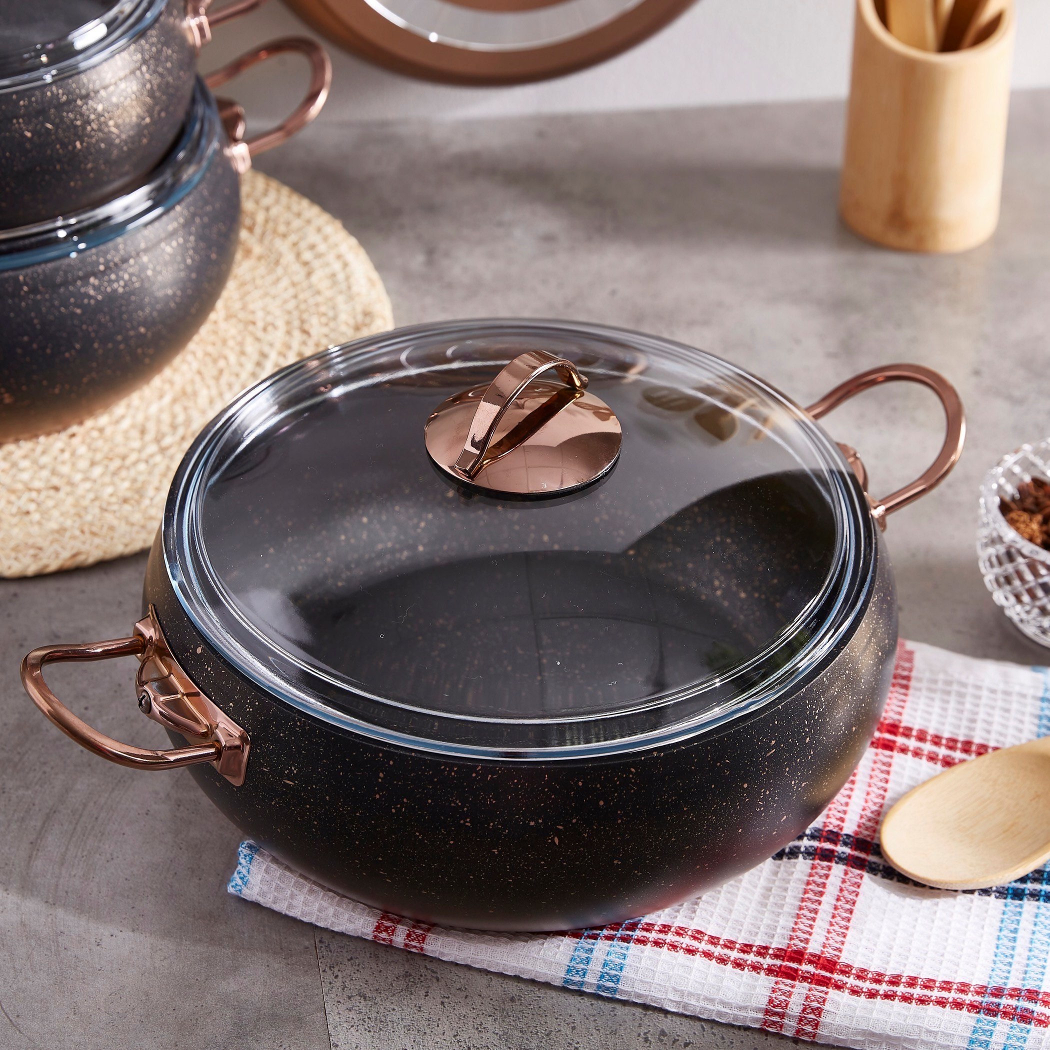 طقم أواني طهي ثقيلة مطليّة آمن للاستخدام في الفرن من لا كوتشينا -7 قطع-hbxkitchen-kitchenware-foodpreparation-image-4