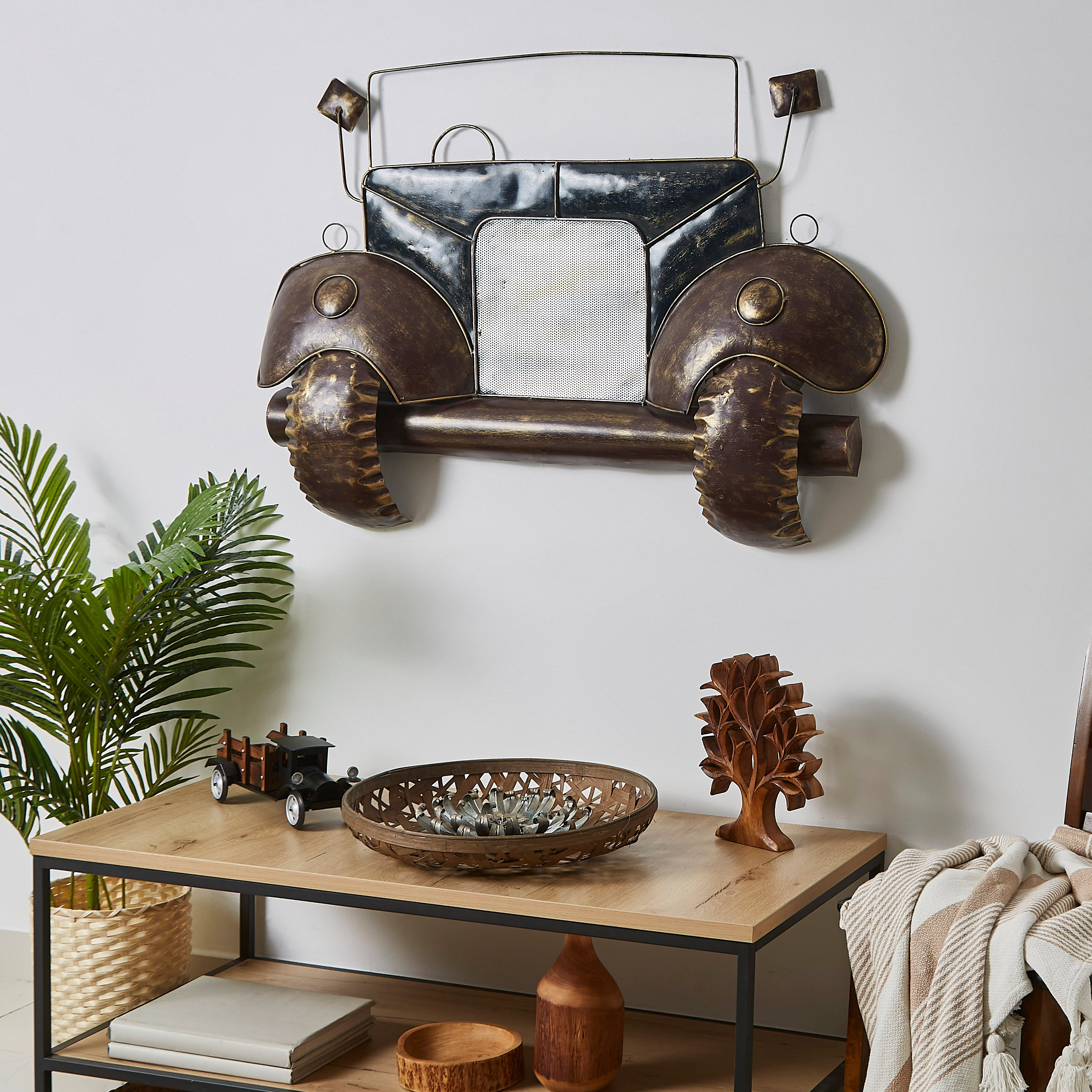 قطعة ديكور بتصميم سيارة جيب قديمة من إيبيزا-hbxdiningroom-walldecor-wallart-image-2