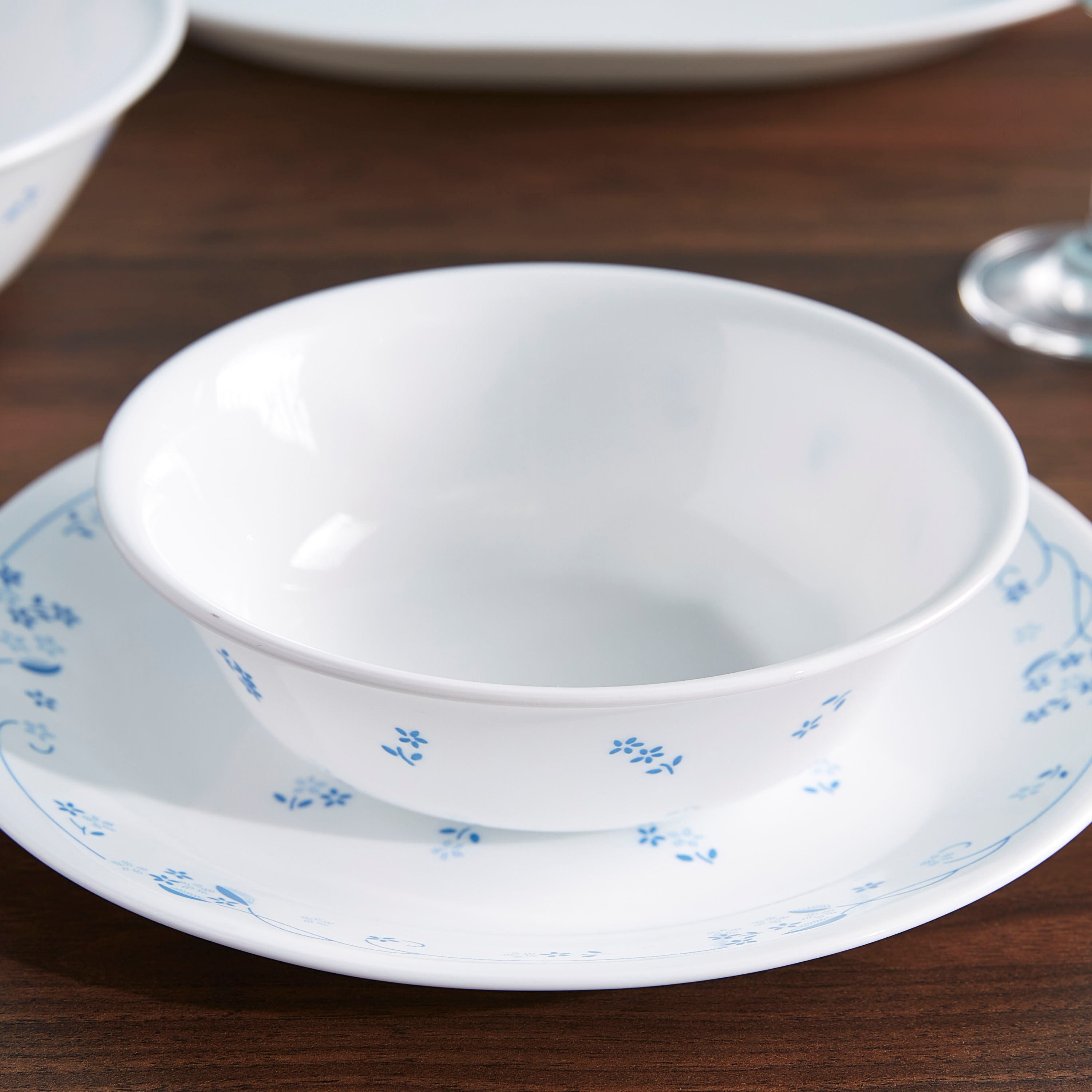 سلطانية حساء بلو بروفينشال من كوريل - 15 سم-hbxdecorandfurnishings-tabletop-crockery-image-1
