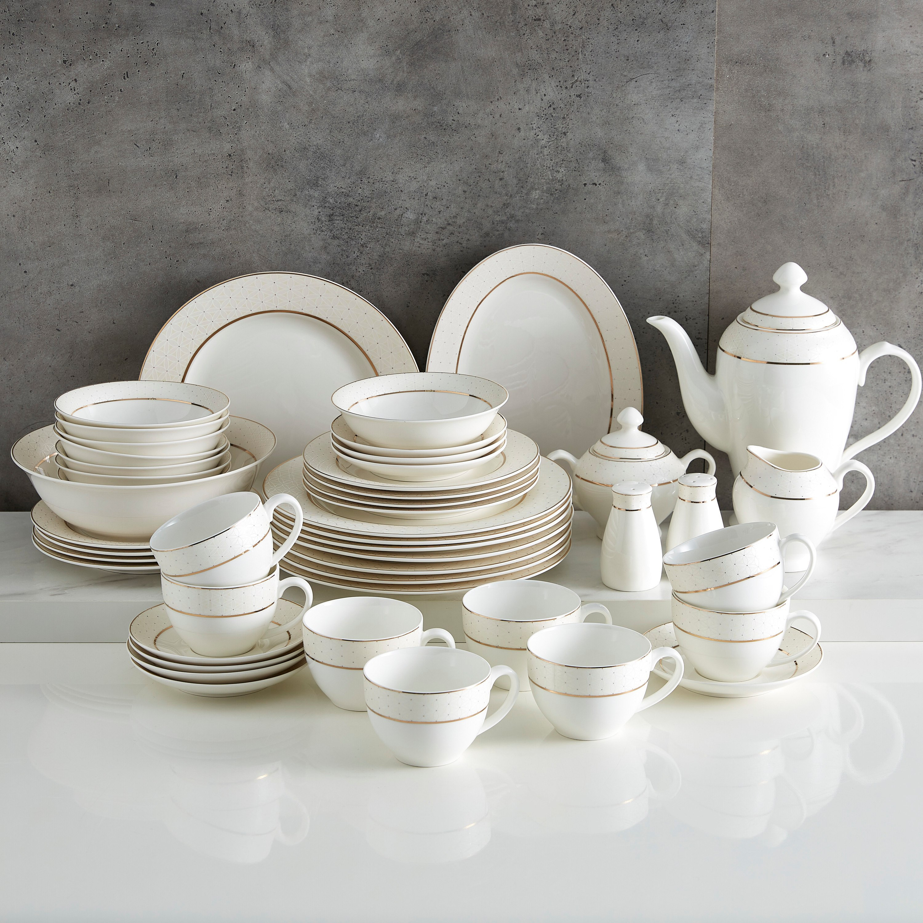 طقم مستلزمات مائدة بورسلين فيكتوريا من فيست 47- قطعة-hbxhomeware-hbxkitchen-image-1