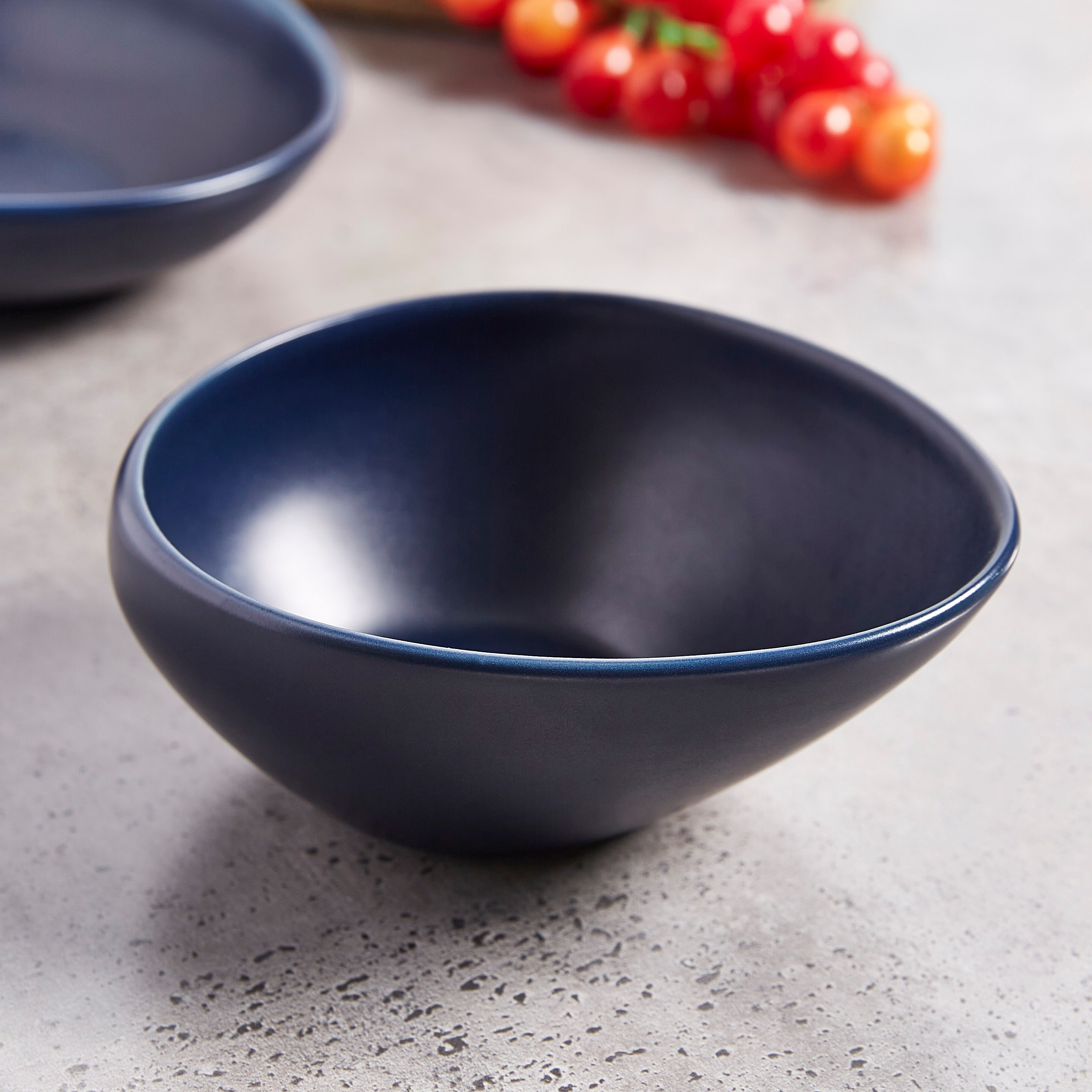 وعاء من فيست - 18 سم-hbxdecorandfurnishings-tabletop-crockery-image-1