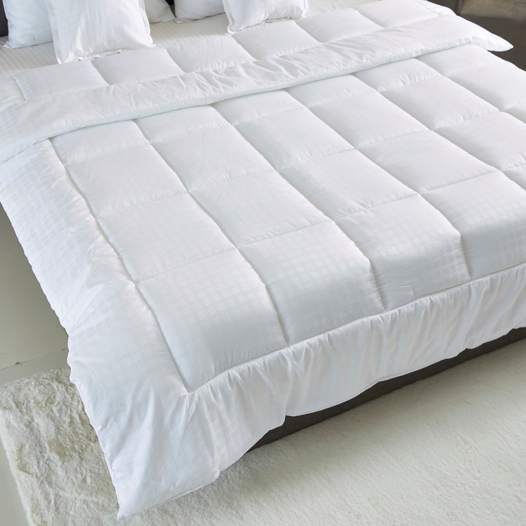 طقم لحاف كينج ساتان 5 قطع من نيوبورت دوبي - 220x240 سم-hbxhomeware-hbxdecorandfurnishings-image-4