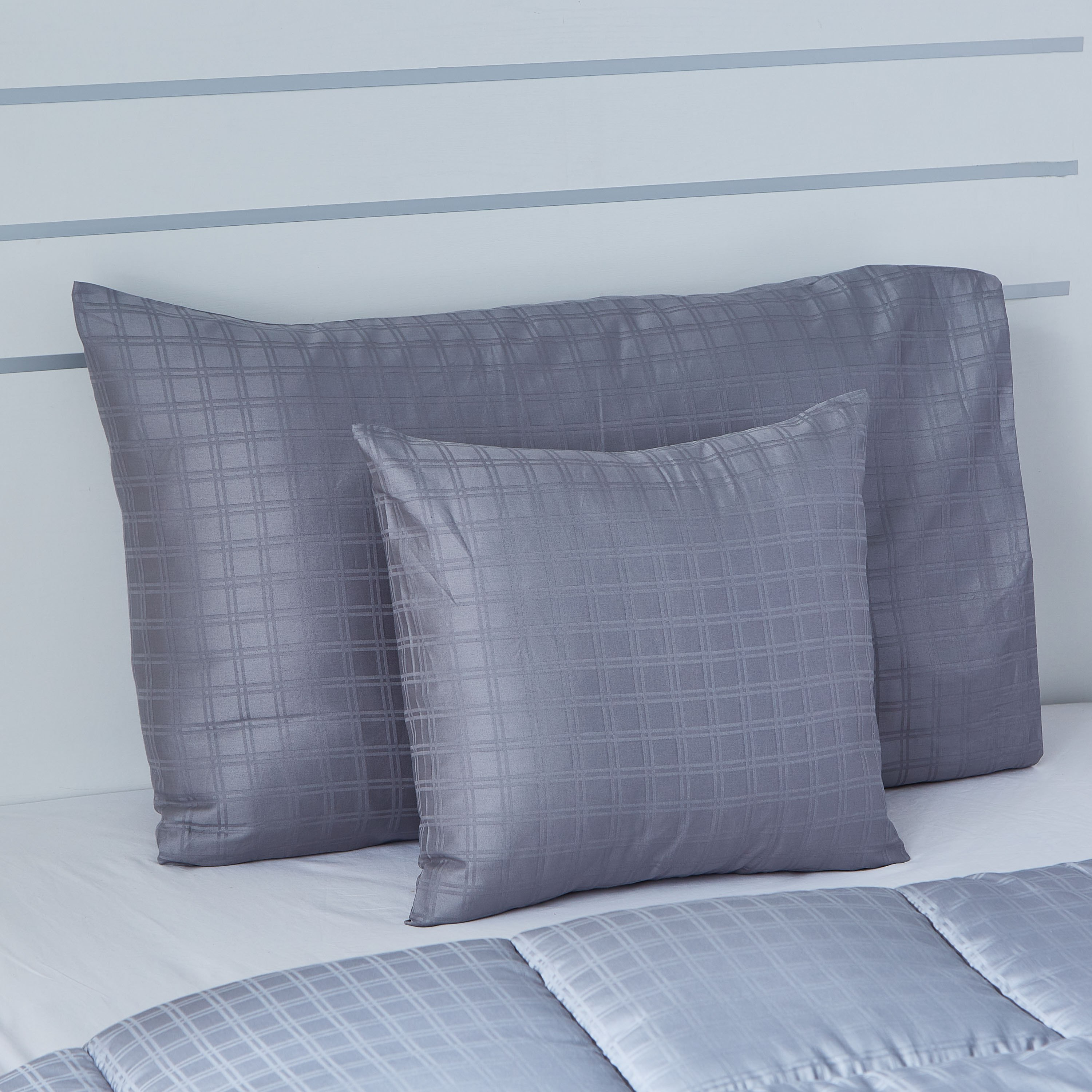 طقم لحاف مزدوج ساتان 3 قطع- 150x220 سم - نيوبورت دوبي-hbxhomeware-hbxdecorandfurnishings-image-2