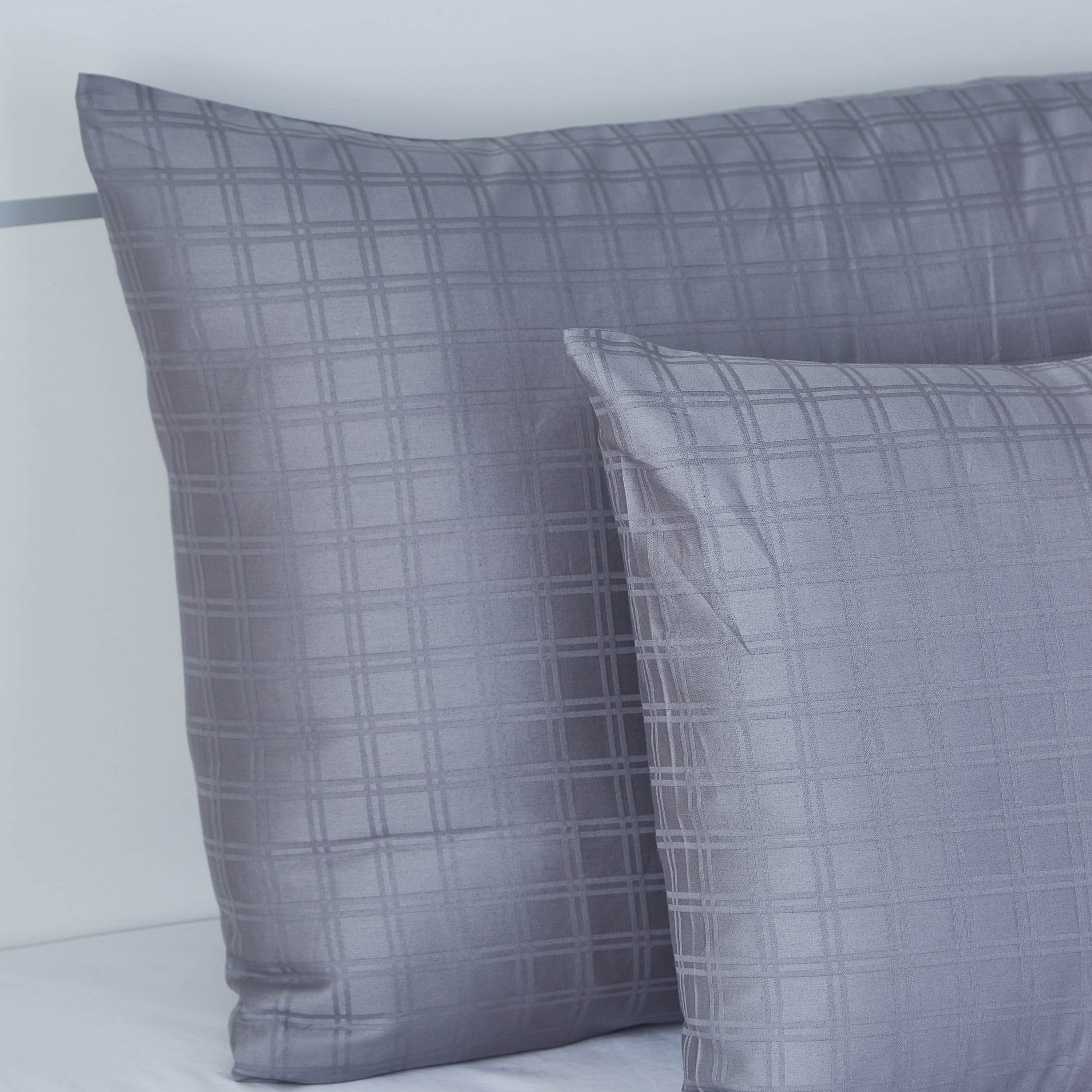 طقم لحاف مزدوج ساتان 3 قطع- 150x220 سم - نيوبورت دوبي-hbxhomeware-hbxdecorandfurnishings-image-4