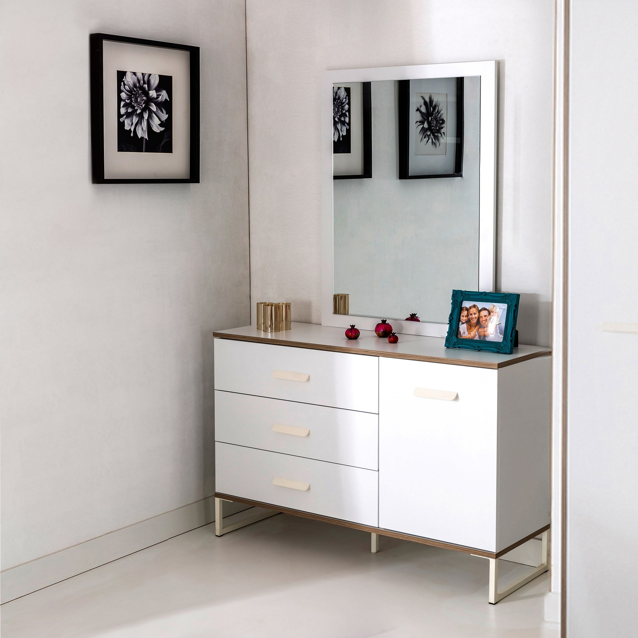طاولة تزيين بباب واحد و3 أدراج دون مرآة من ترافيس-hbxfurniture-bedroom-dressersandmirrors-image-1