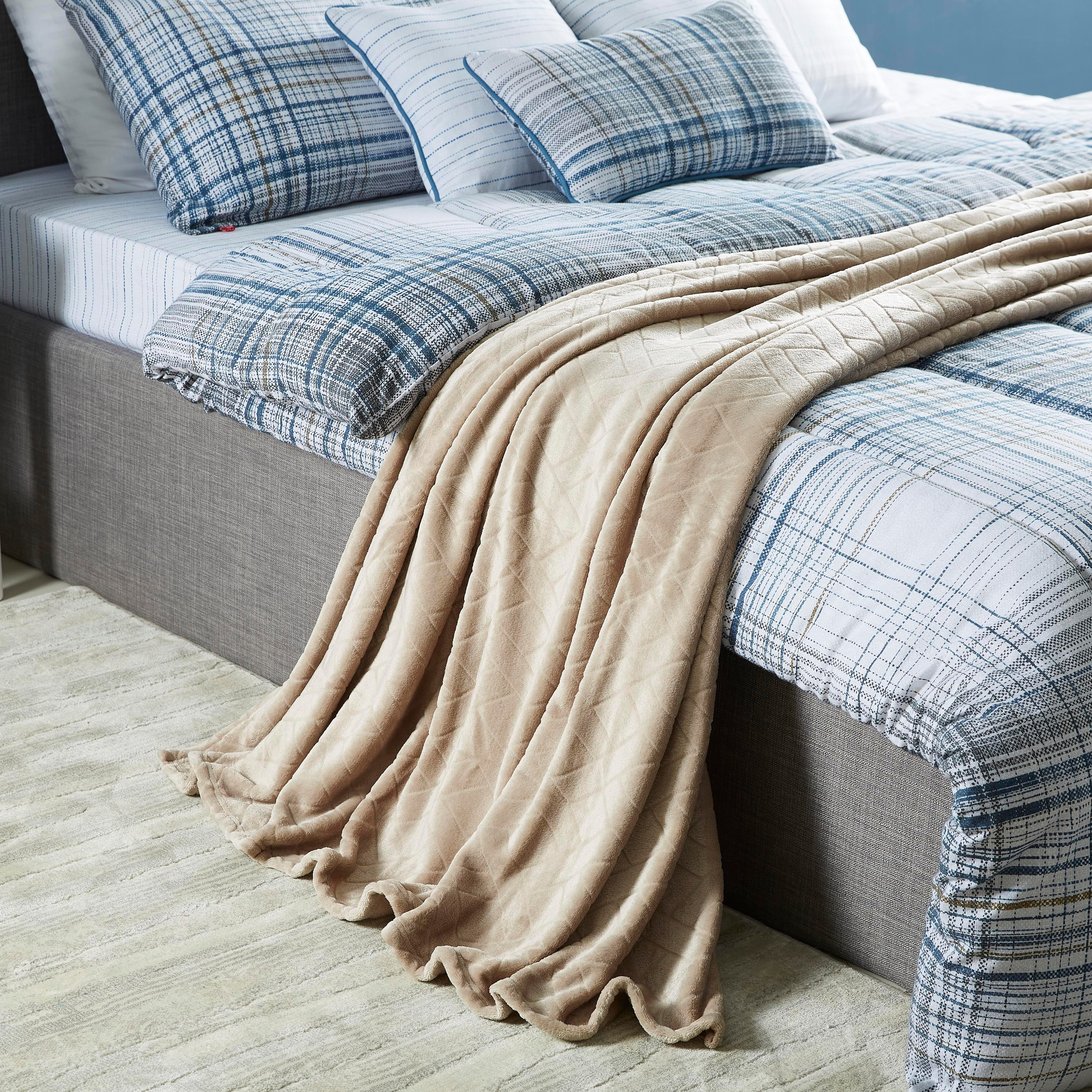 بطانية فلانيل مزدوجة منقوشة من نوفا- 150x200 سم-hbxhomeware-hbxbedroom-image-1