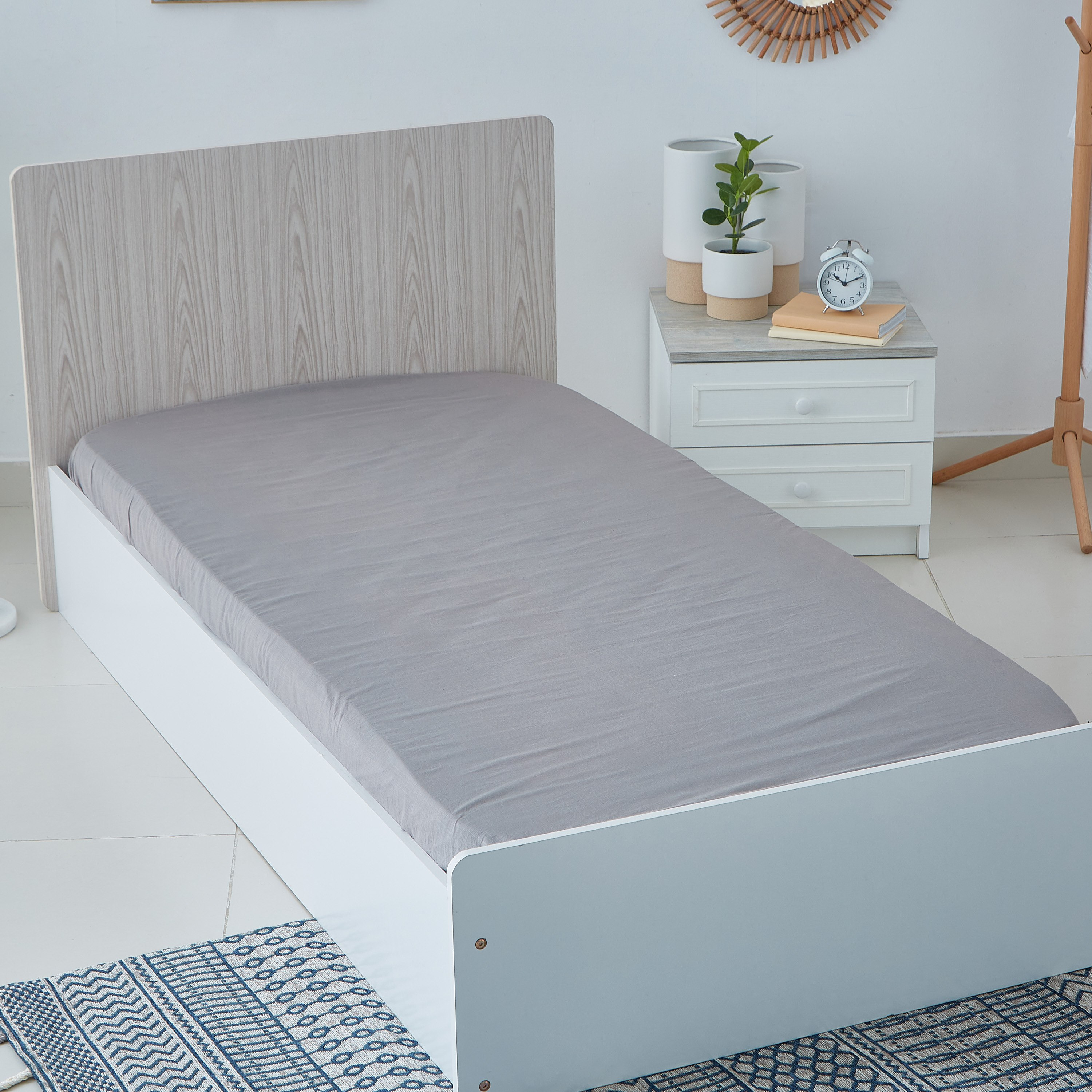 شرشف مطاطي مزدوج من فينتدج- 120x200 سم-hbxhomeware-hbxbedroom-image-1