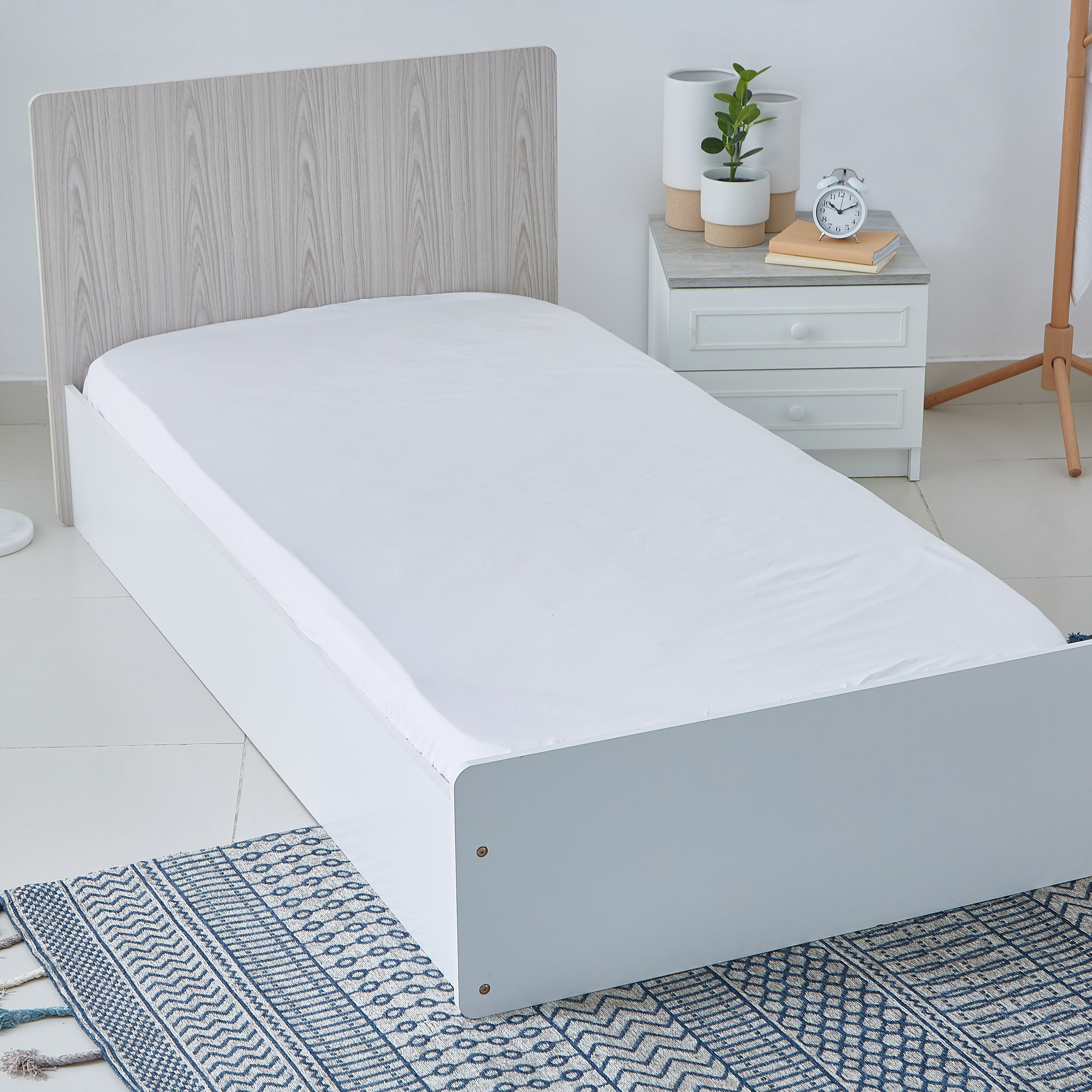 شرشف مطاطي مزدوج من فينتدج- 120x200 سم-hbxhomeware-hbxbedroom-image-1