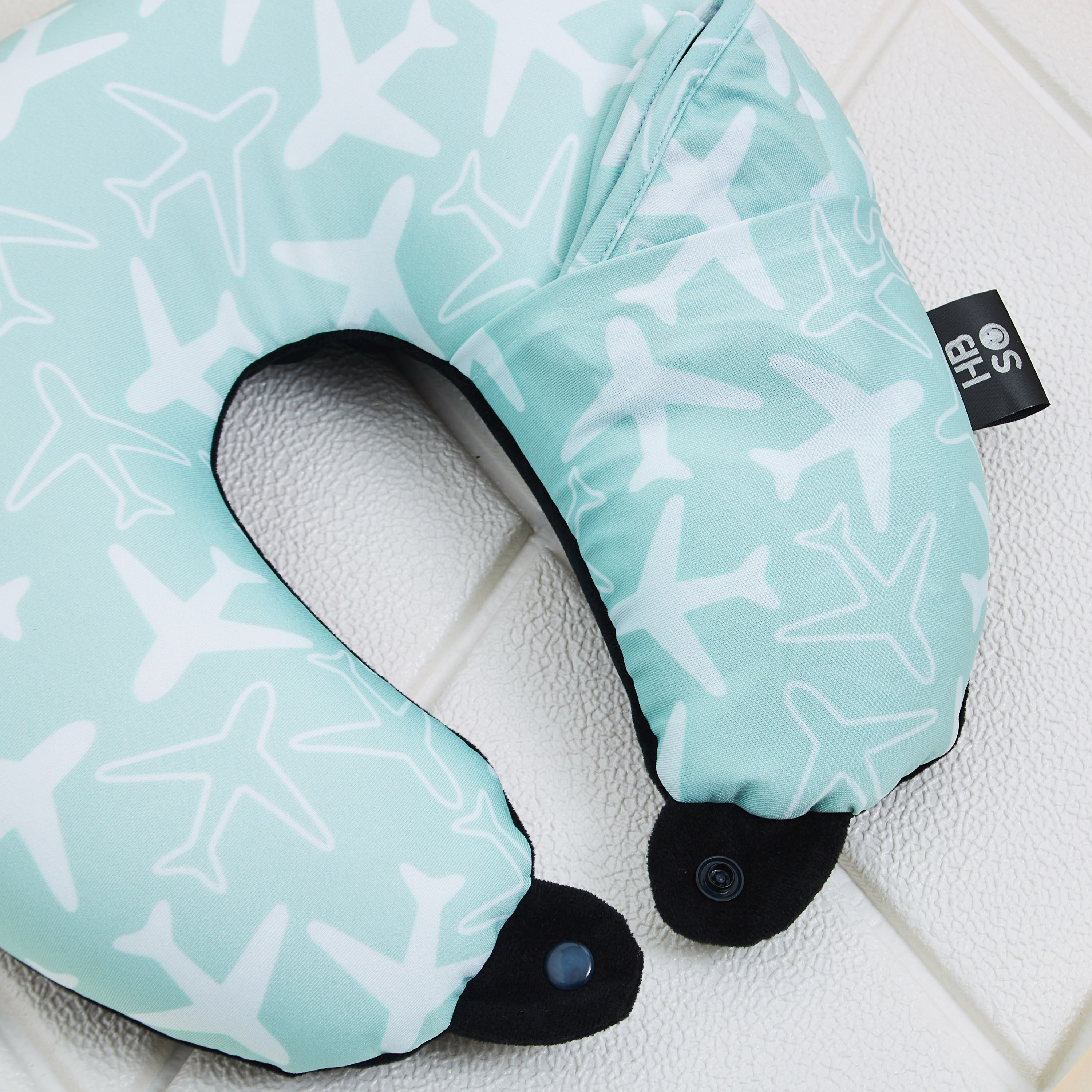 Planes Digital Print U-Shaped Neck Travel Pillow with Face Mask-hbxdecorandfurnishings-homeaccessories-novelties-image-3