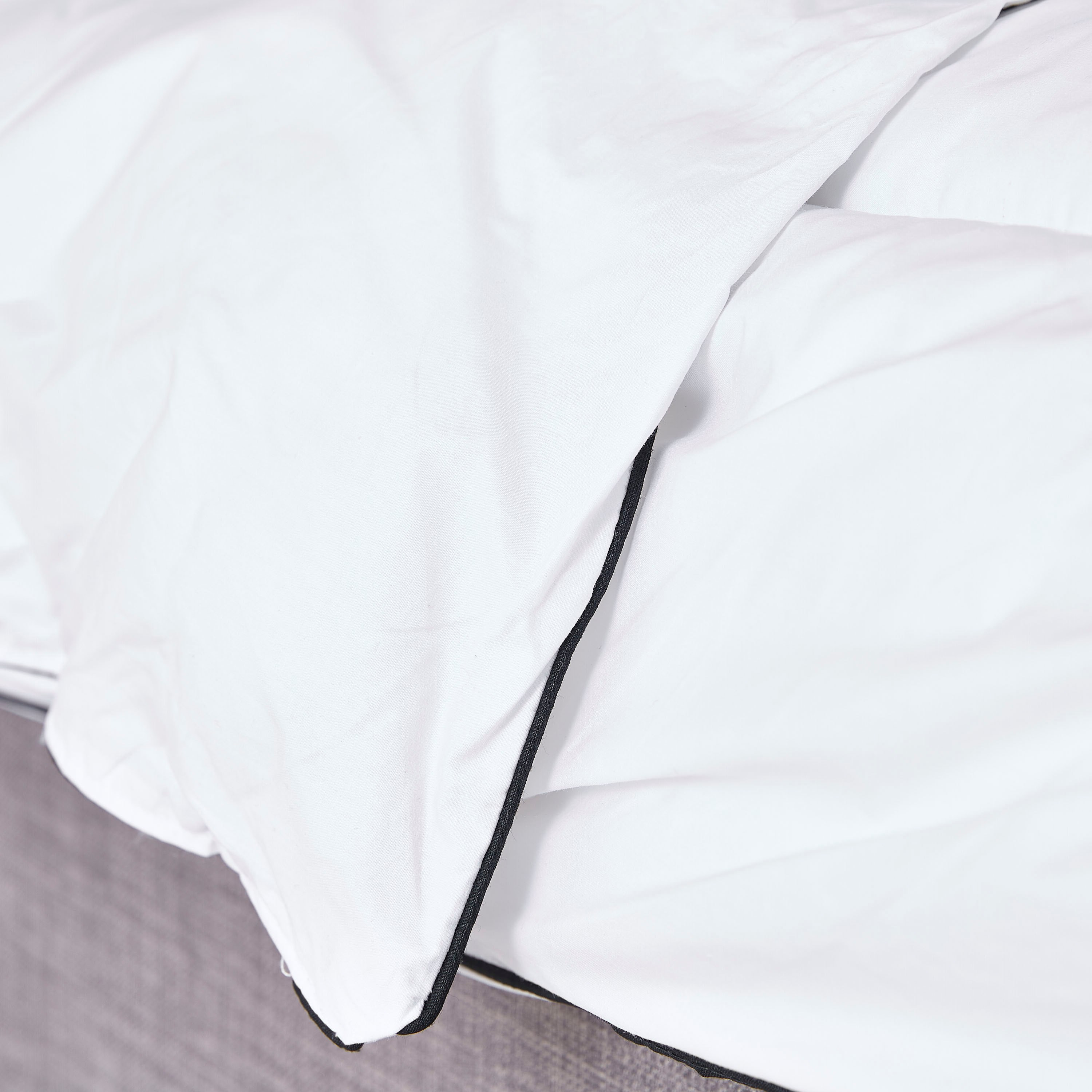 لحاف قطن سوبر كينج مقاوم للماء من بريمو - 220x240 سم-hbxdecorandfurnishings-bedding-duvetsandpillows-image-2