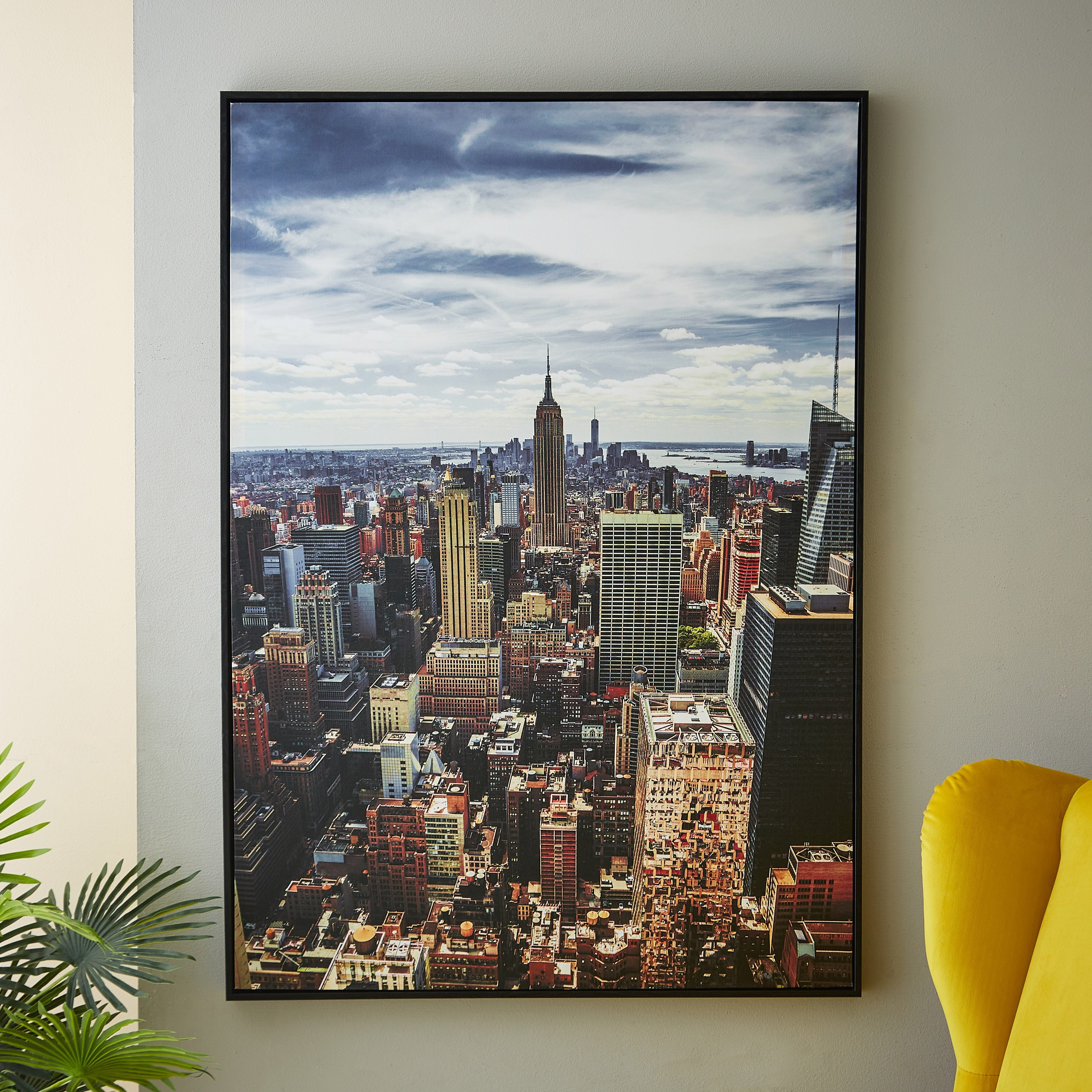 زينة حائط كانفاس مؤطّرة بتصميم حياة المدينة من كيا-PROMO_HB_AE_B1G1_250925-image-1