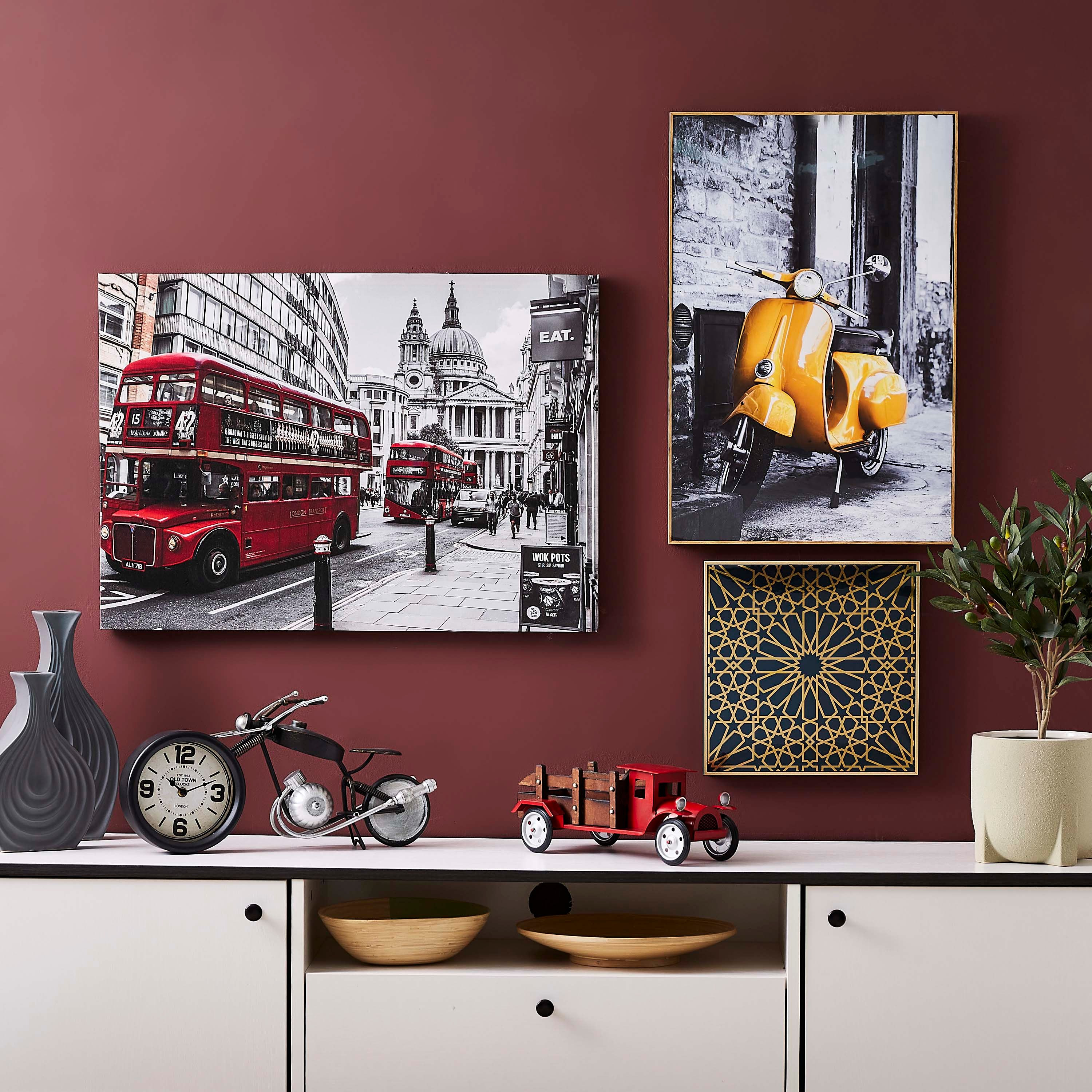 لوحة كانفاس مؤطرة بتصميم حافلة لندن من كيا-hbxhomeware-hbxdecorandfurnishings-image-4
