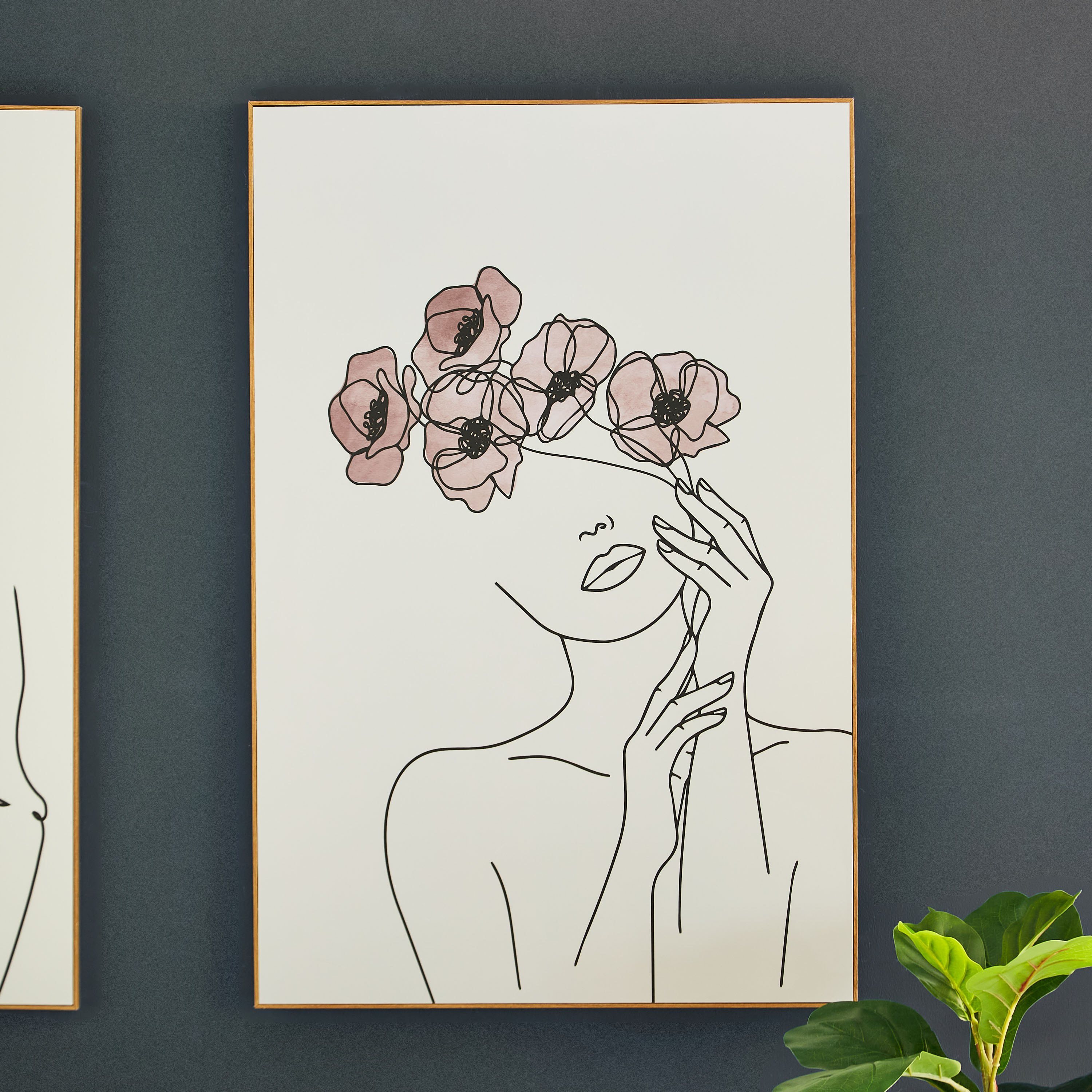 Kia Girl with Flower Glossy Framed Picture-PROMO_HB_AE_B1G1_250925-image-1