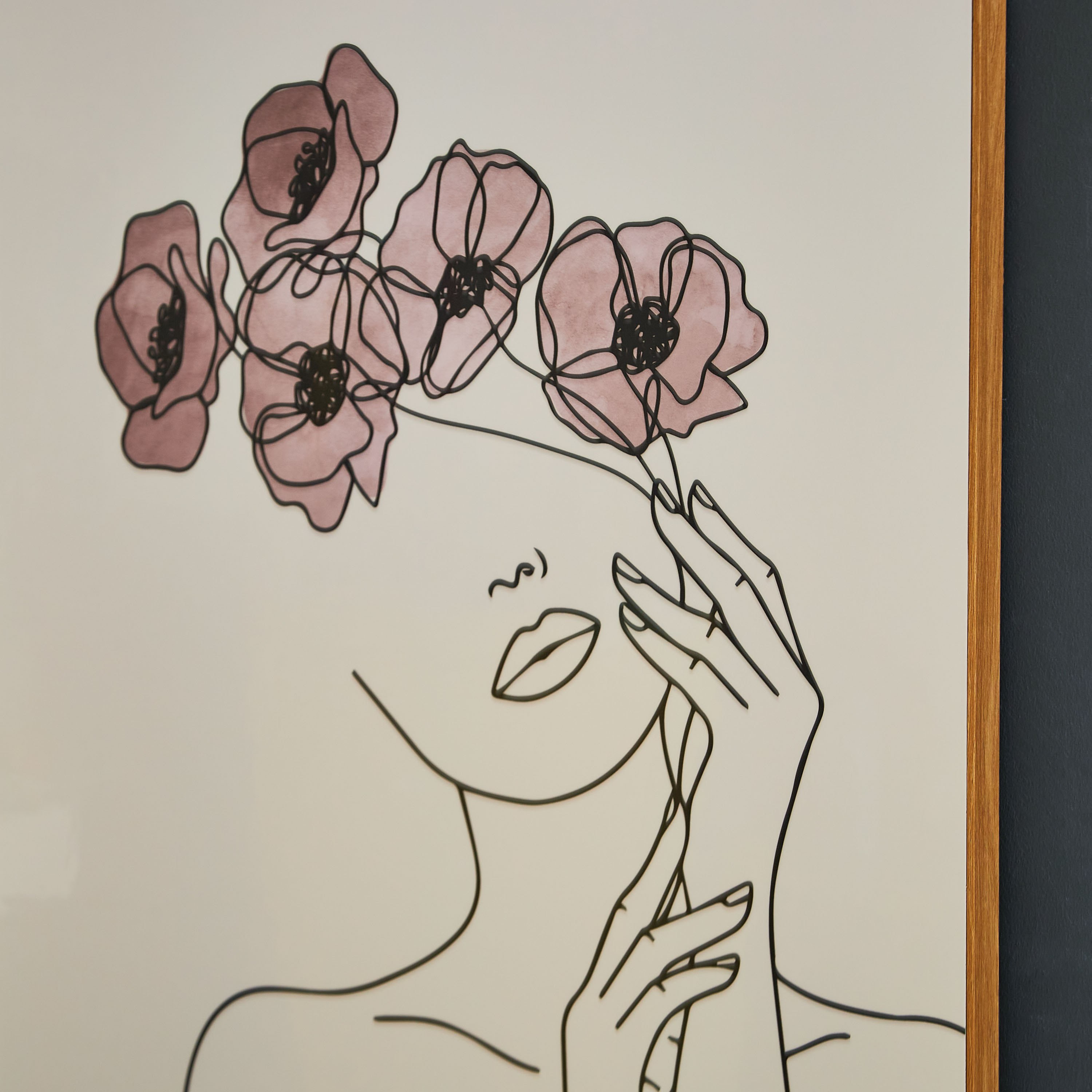 Kia Girl with Flower Glossy Framed Picture-PROMO_HB_AE_B1G1_250925-image-3