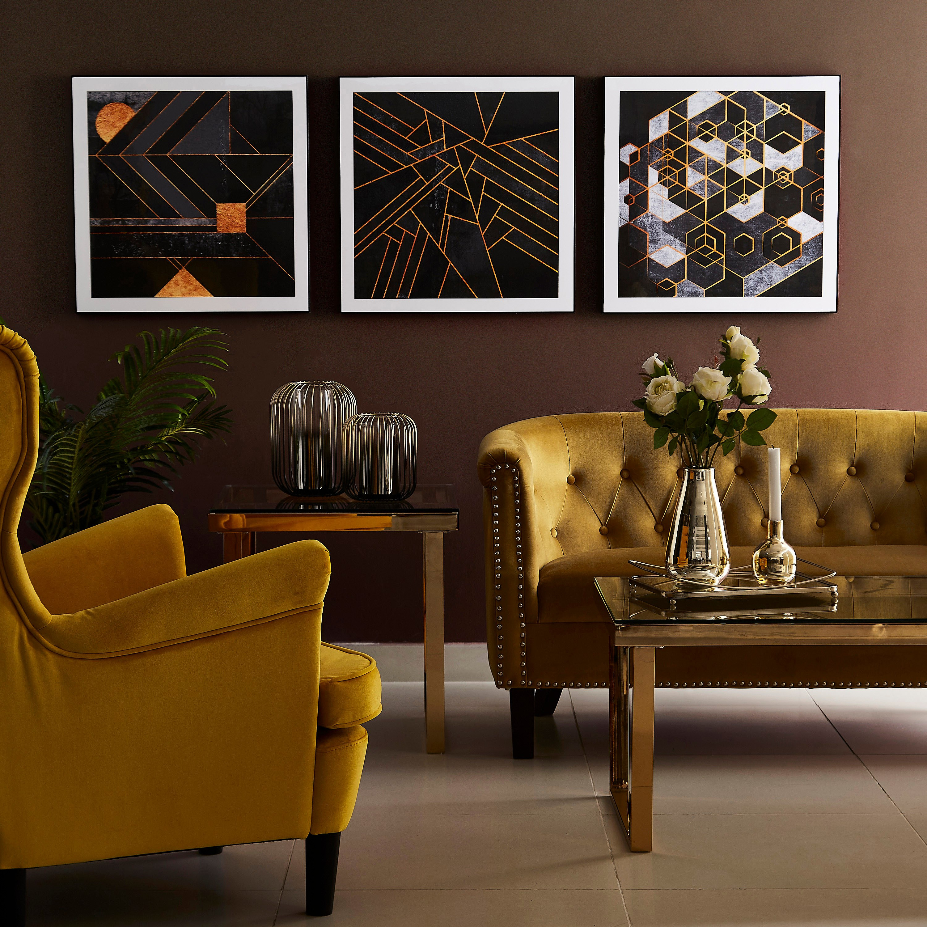 لوحة مؤطرة لامعة بتصميم مثلثات هندسية من كيا-PROMO_HB_AE_B1G1_250925-image-4
