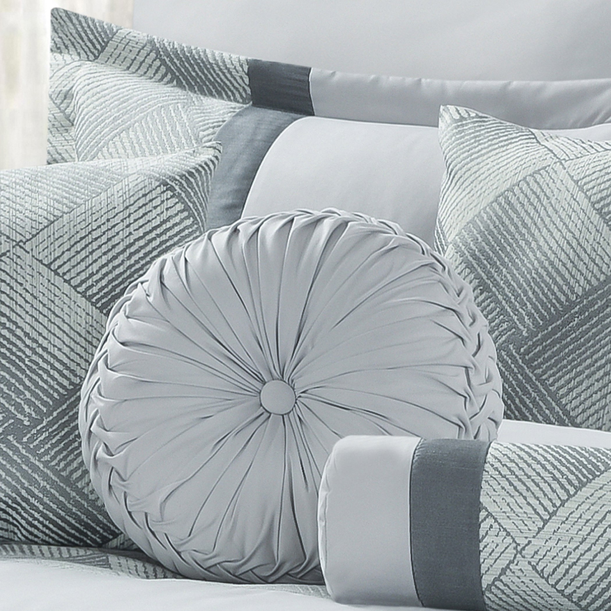 Royce 12-Piece Jacquard Super BIAB King Comforter Set - 240x240 cm-PROMO_HB_AE_B1G1_250925-image-2