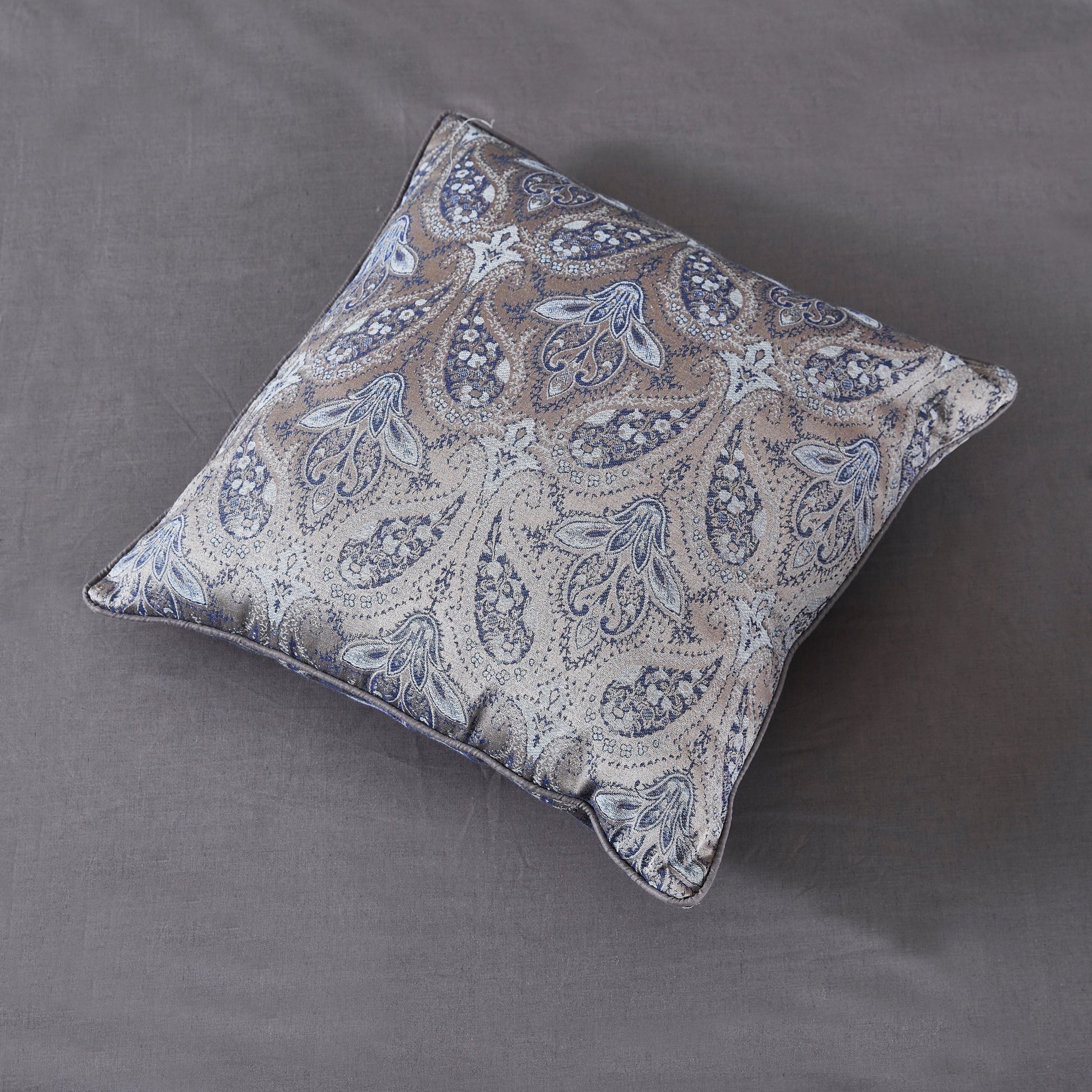 Michigen 7-Piece Jacquard Super King BIAB Comforter Set - 240x260 cm-hbxhomeware-hbxdecorandfurnishings-image-10