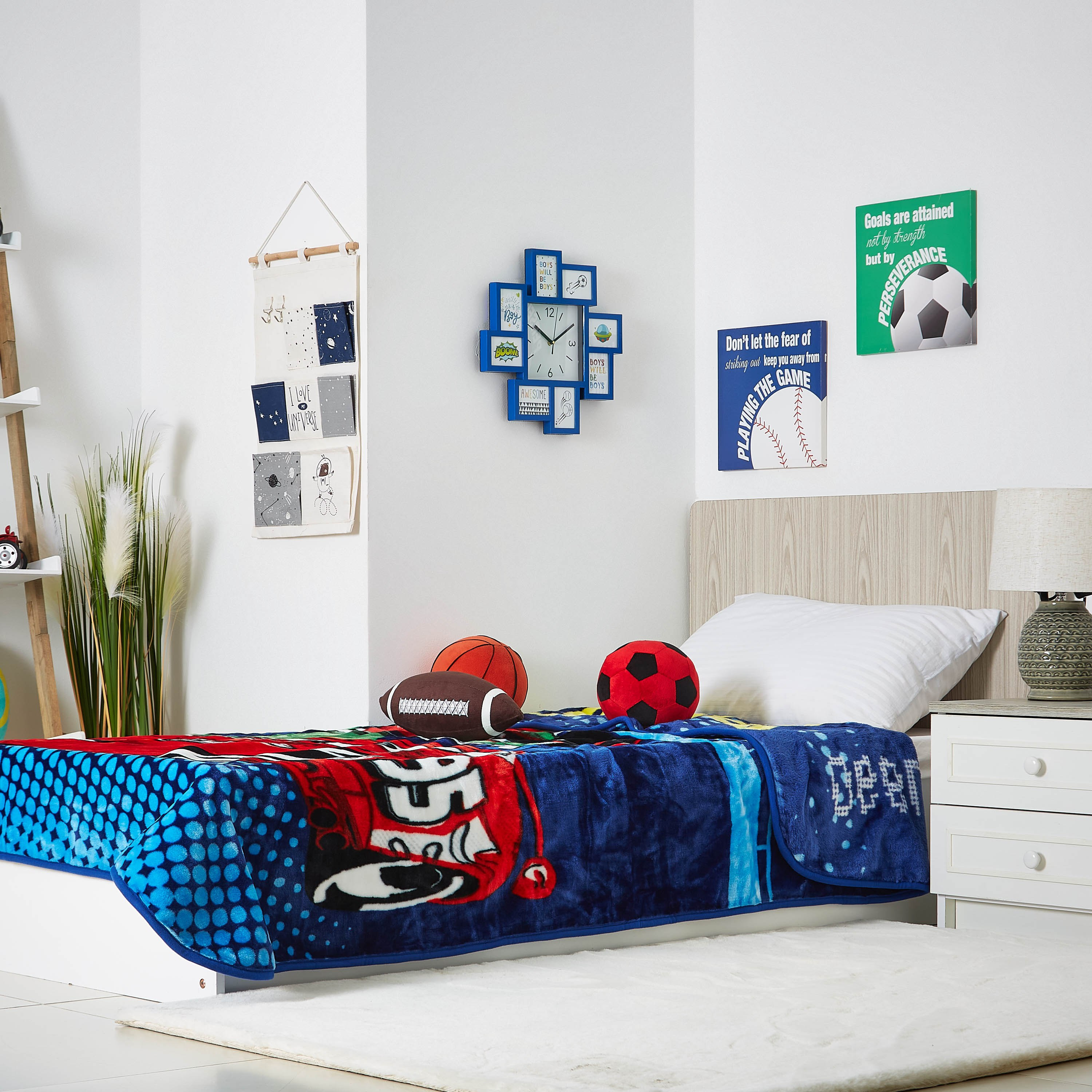 Era Wall Clock with Photo Frames-hbxhomeware-hbxkidsandyouth-image-4