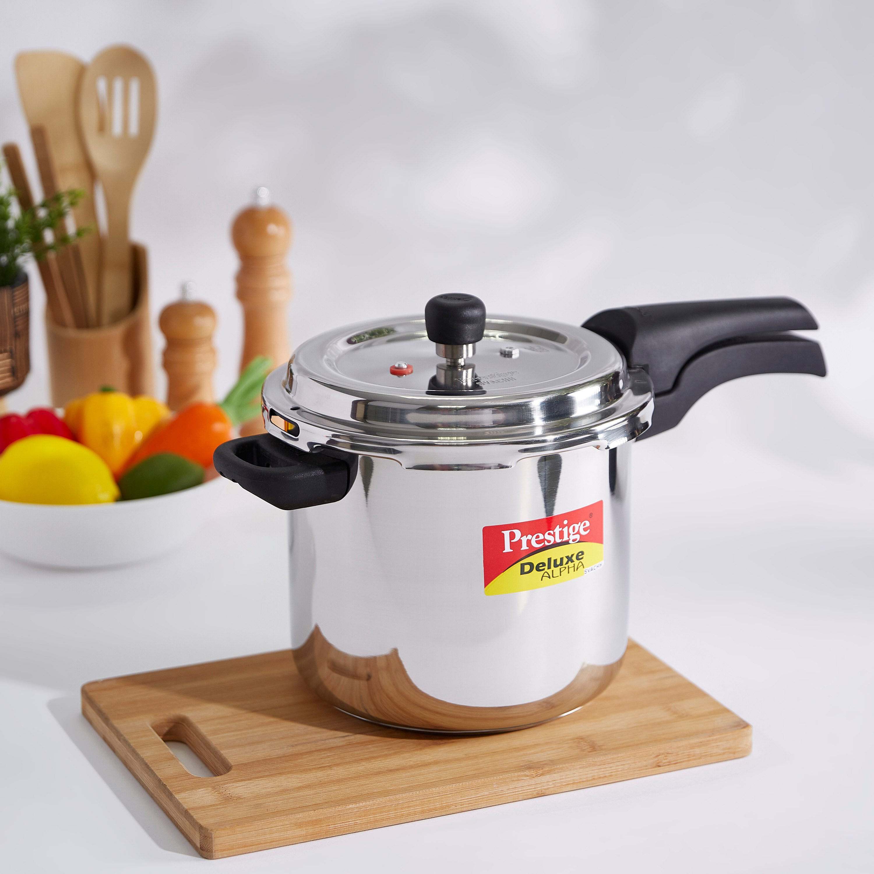 طنجرة ضغط ديلوكس ألفا من بريستيج- 5.5 لتر-hbxkitchen-kitchenware-foodpreparation-image-4