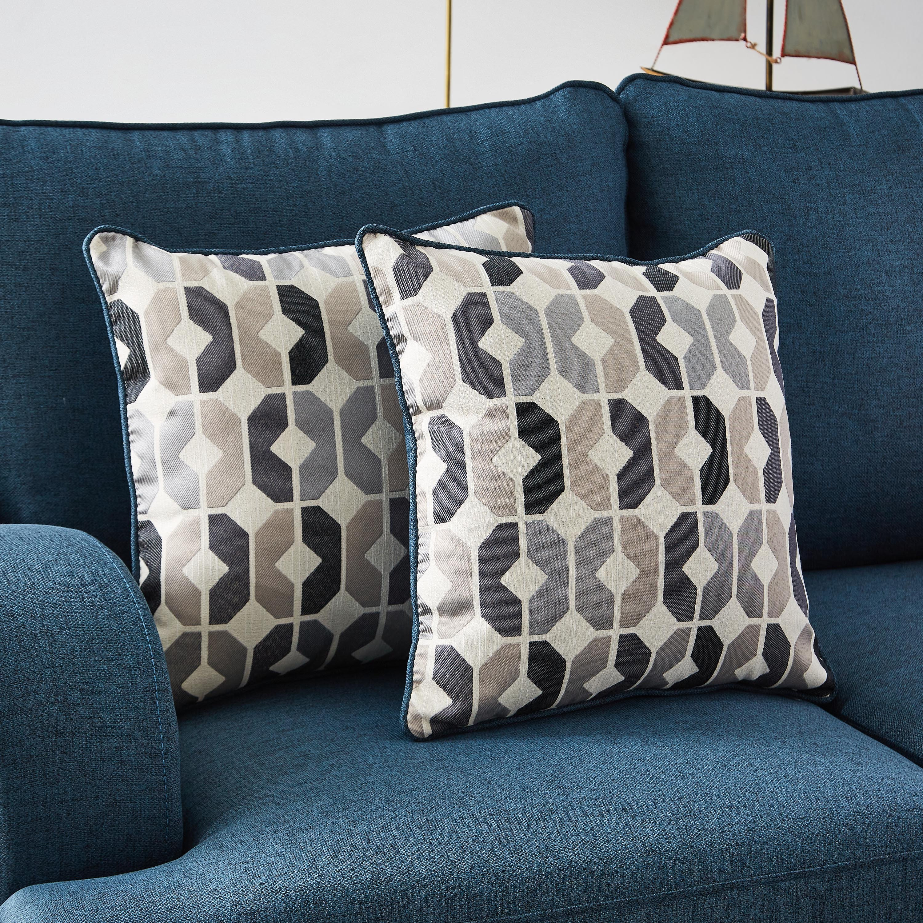 كنبة قماشيّة 3 مقاعد مع وسادتين من كوبنهاجن-hbxlivingroom-sofasandarmchairs-sofas-image-7