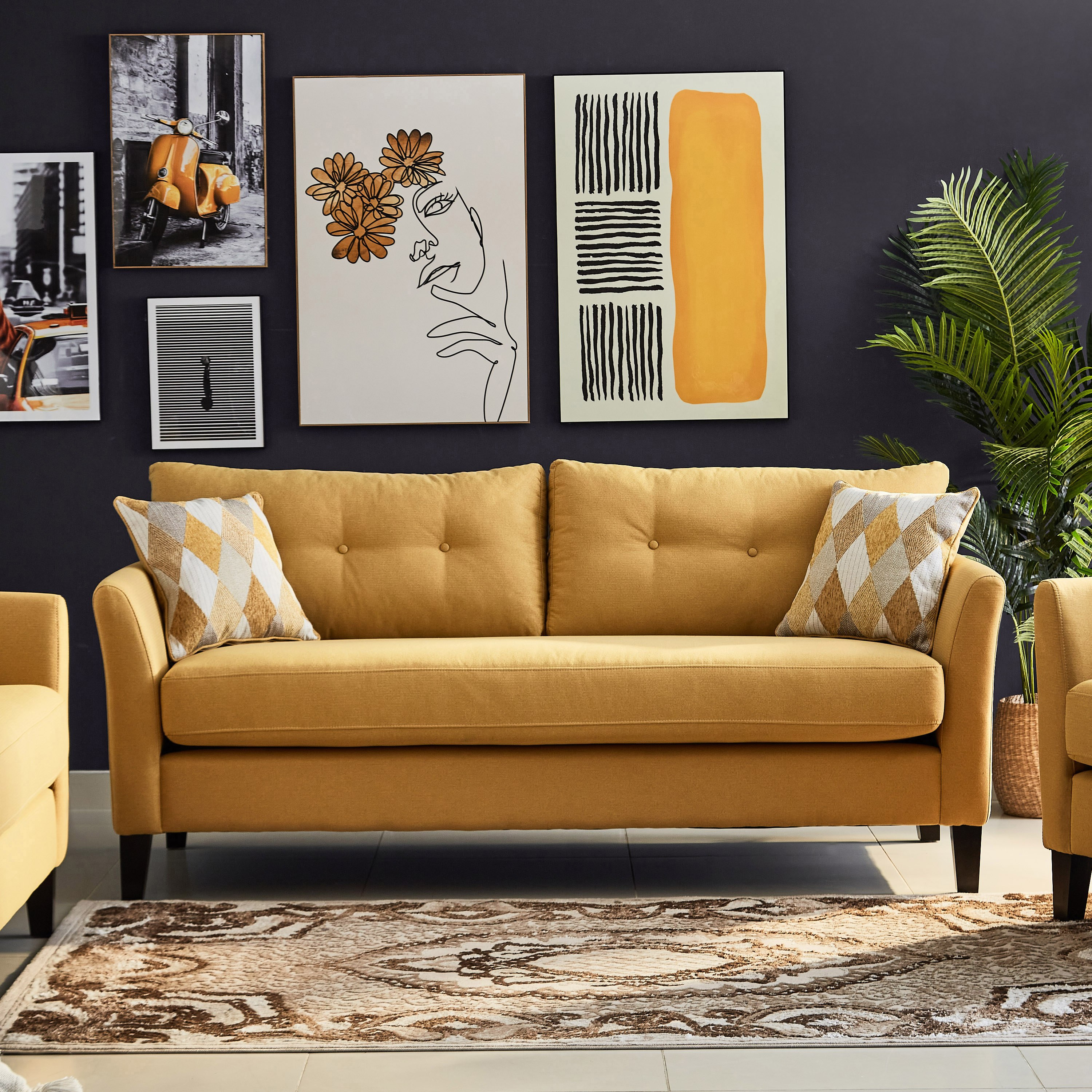 كنبة بـ 3 مقاعد ووسادتين من ليلي-hbxlivingroom-sofasandarmchairs-sofas-image-2