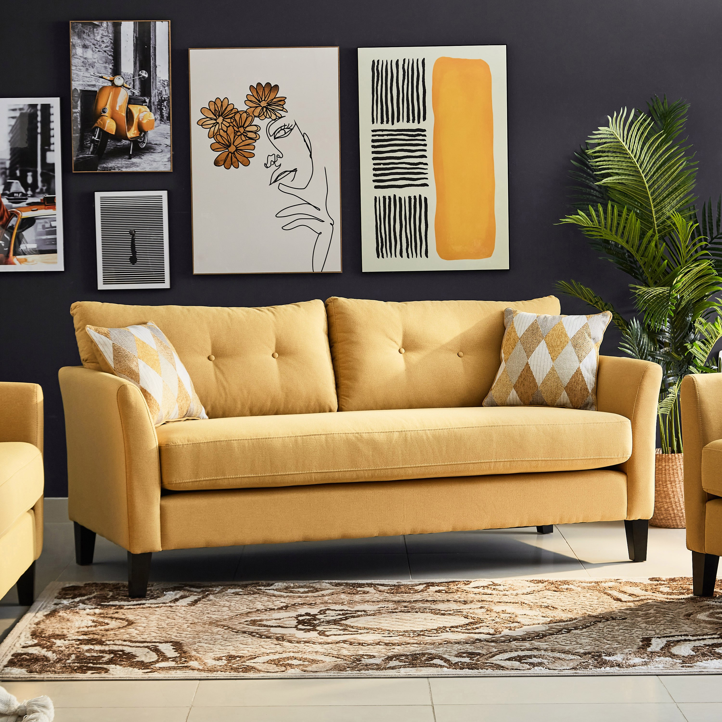 كنبة بـ 3 مقاعد ووسادتين من ليلي-hbxlivingroom-sofasandarmchairs-sofas-image-4